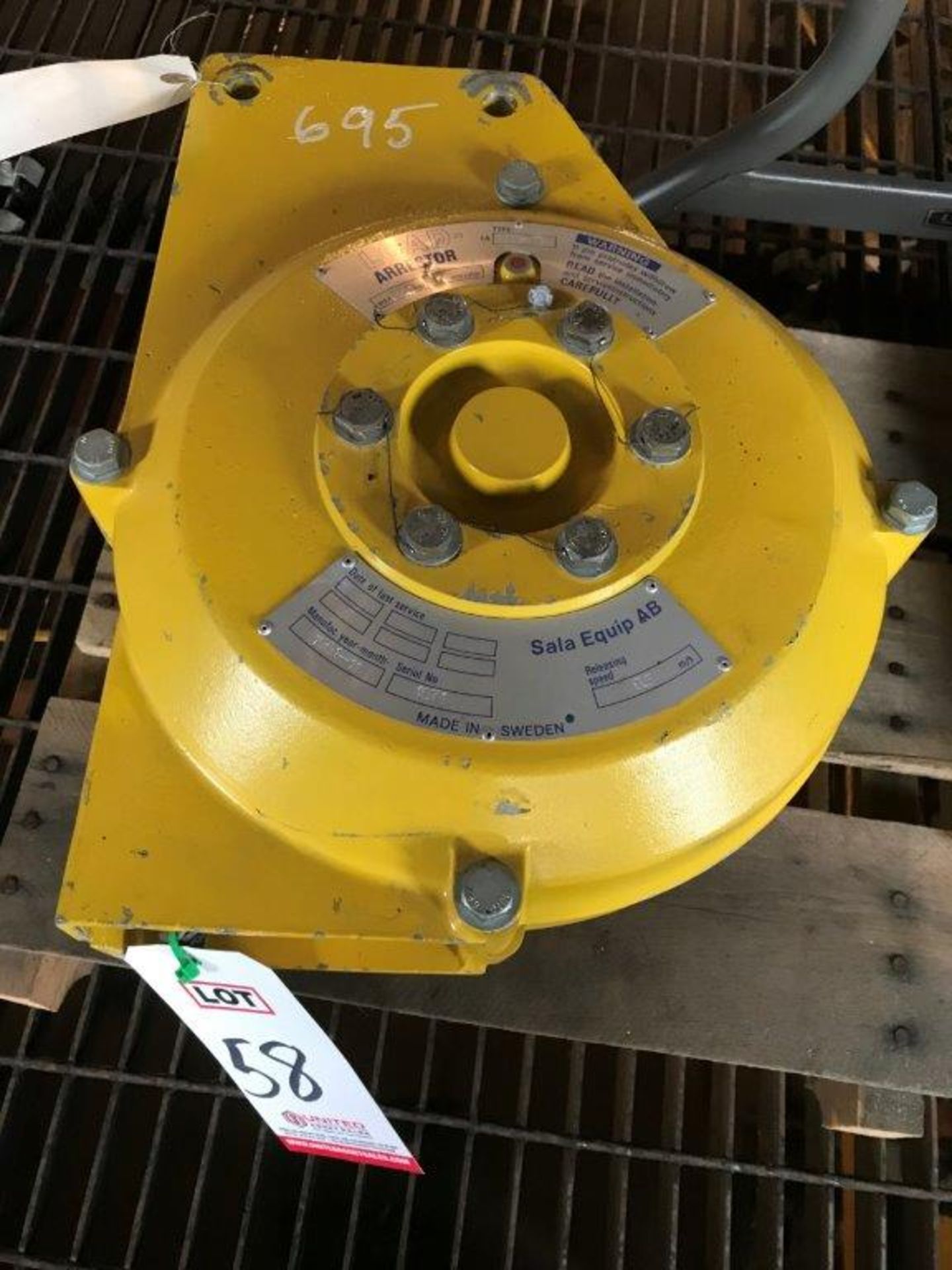 DBI SALA, MODEL 800-17 LOAD ARRESTOR 800 KG CAP.