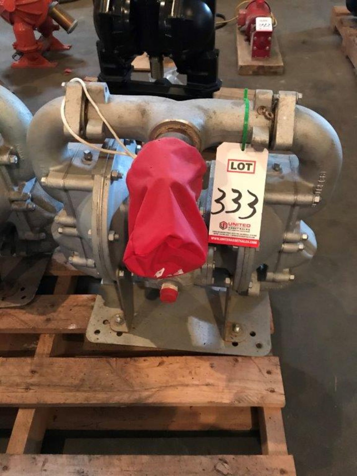 SAND PIPER, MODEL SA2-A PNEUMATIC DIAPHRAGM PUMP