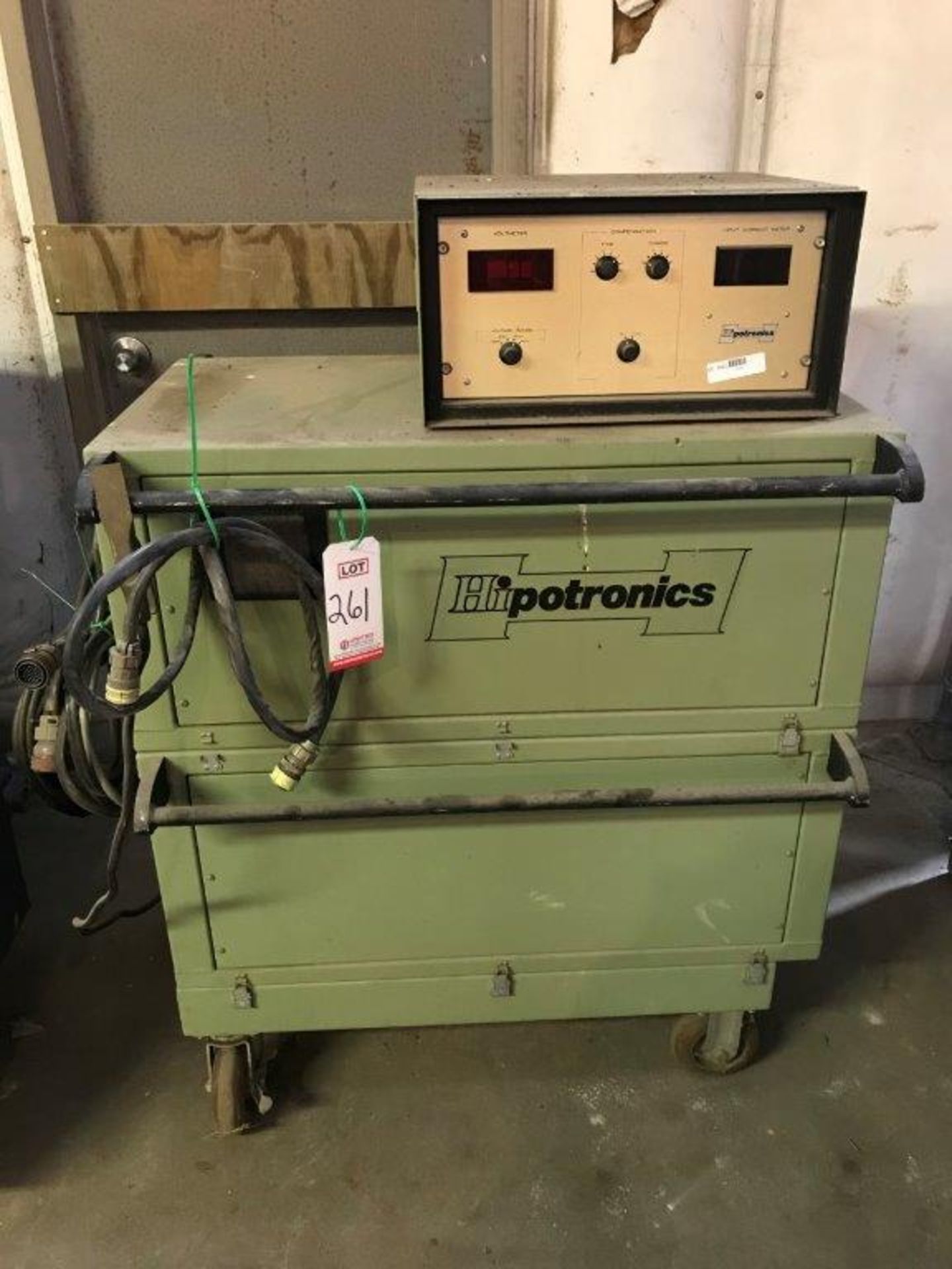 LOT - HIPOTRONICS TEST UNIT W/ (2) MODEL 9600MC AND (1) 9600