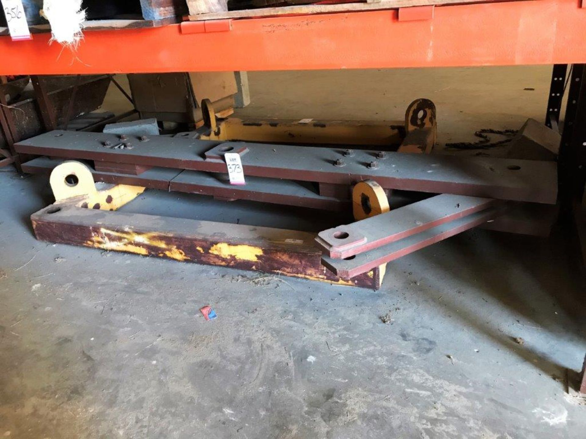 LIFTING SPREADER 9 1/2"