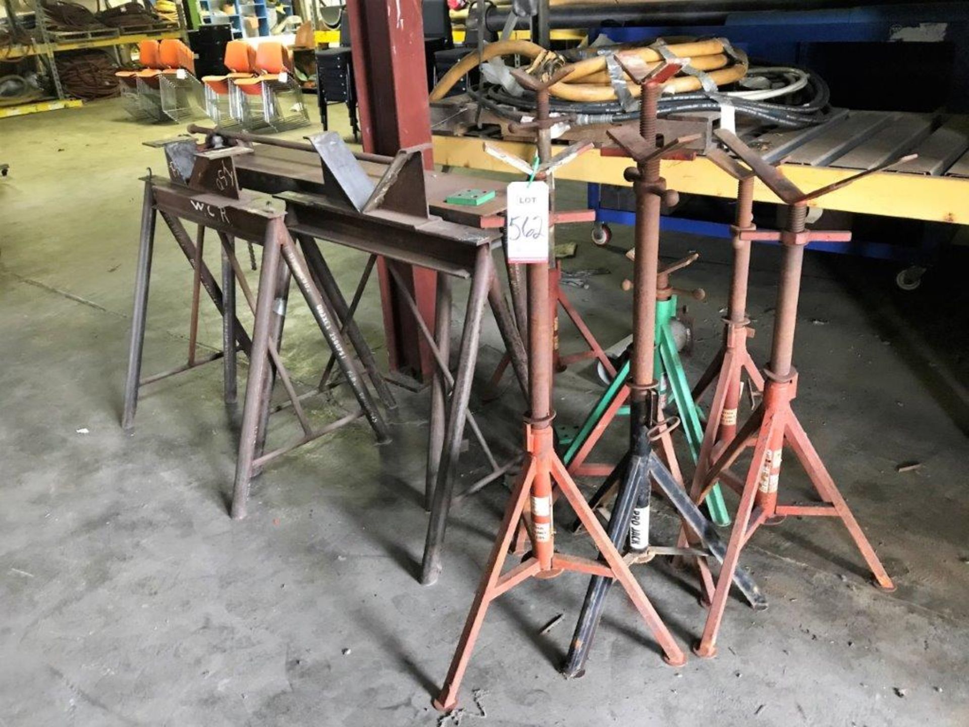 LOT - (7) ASSORTED SCREW TYPE PIPE STANDS, W/ (3) SAW HORSES (LOCATION: BUILDING 6)