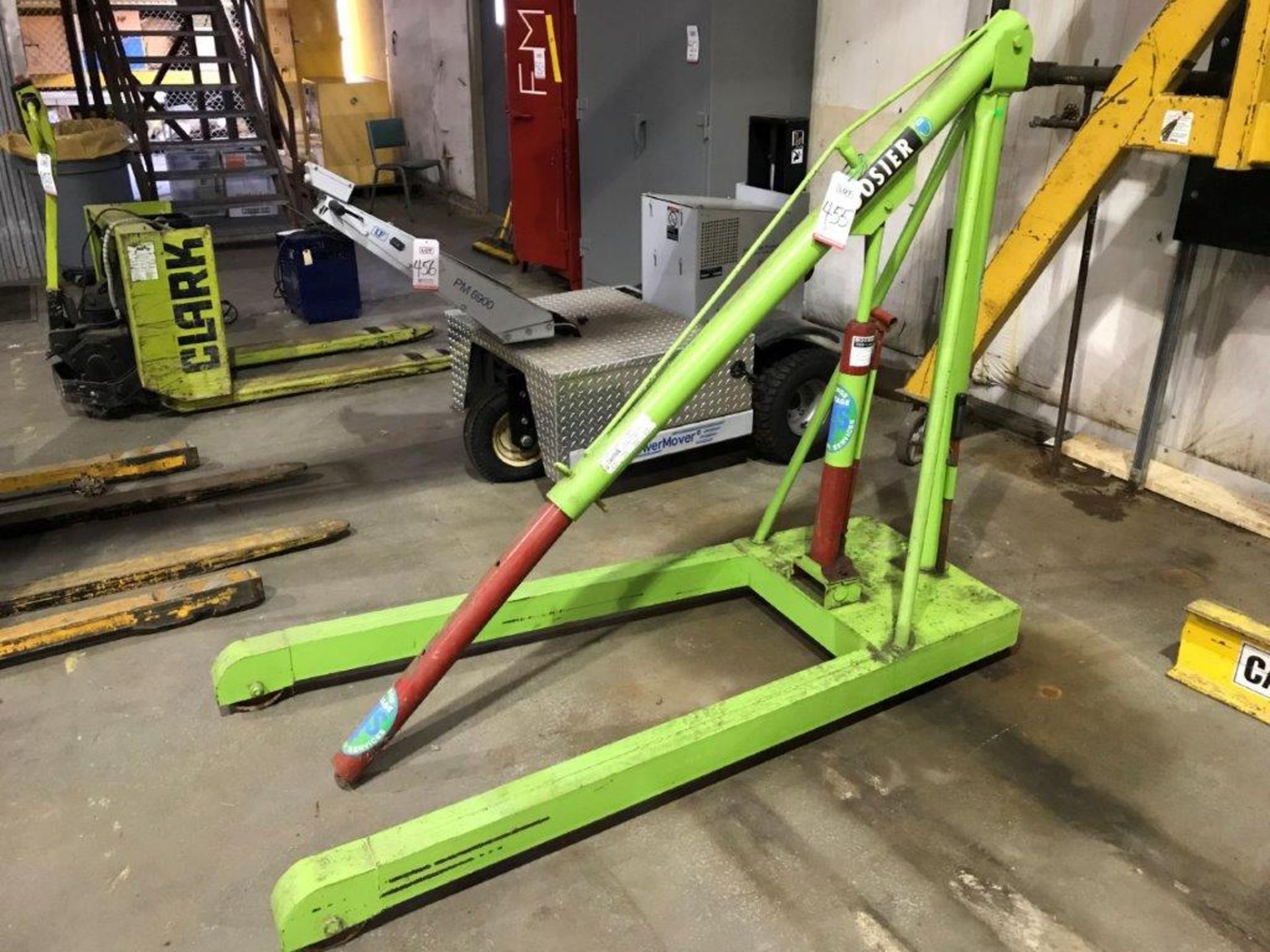 HOOSIER, MODEL F2000, 1 TON MAX CAP. MOBILE TELESCOPING HYDRAULIC CRANE (LOCATION: BUILDING 6)