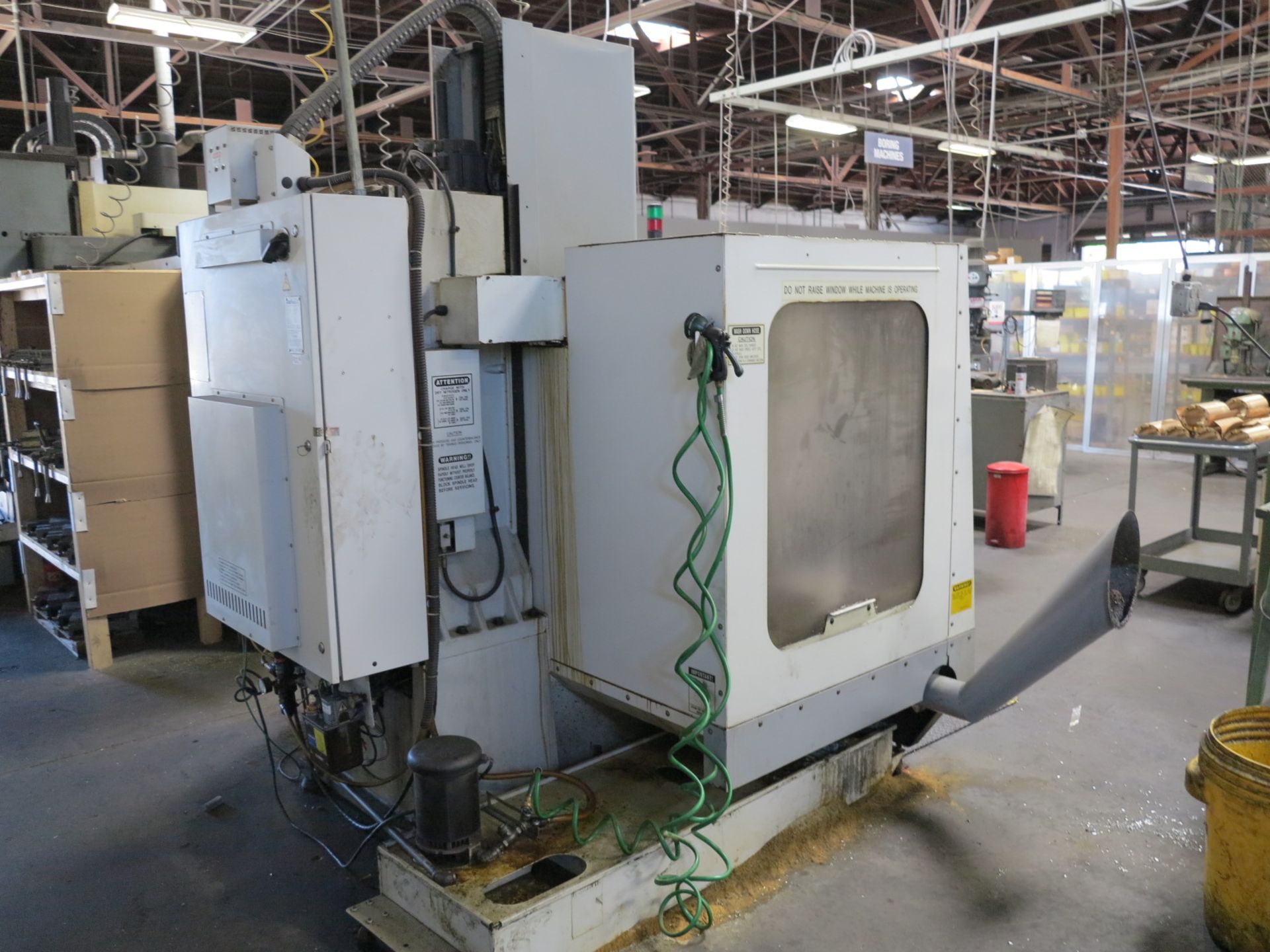 2000 HAAS VF2 VERTICAL MACHINING CENTER, 40 TAPER, 3-AXIS, 8100 RPM, 20 TOOL CAPACITY, 30 HP, S/N - Image 4 of 5