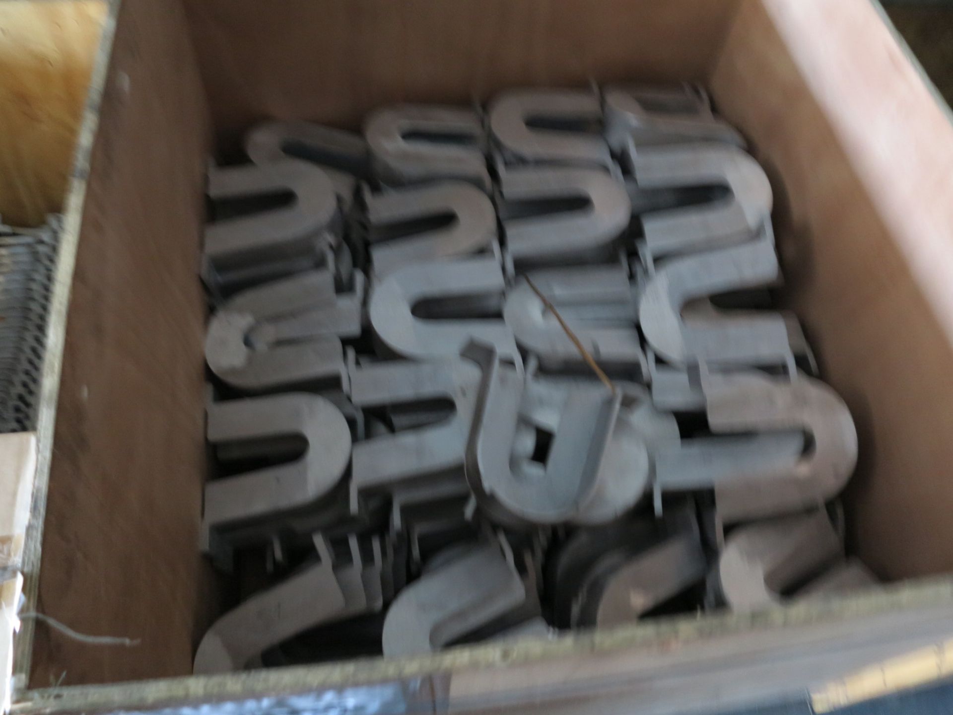 LOT - CONTENTS ONLY OF 40' SHIPPING CONTAINER, TO INCLUDE: STEEL AND ALUMINUM PARTS - Image 7 of 10