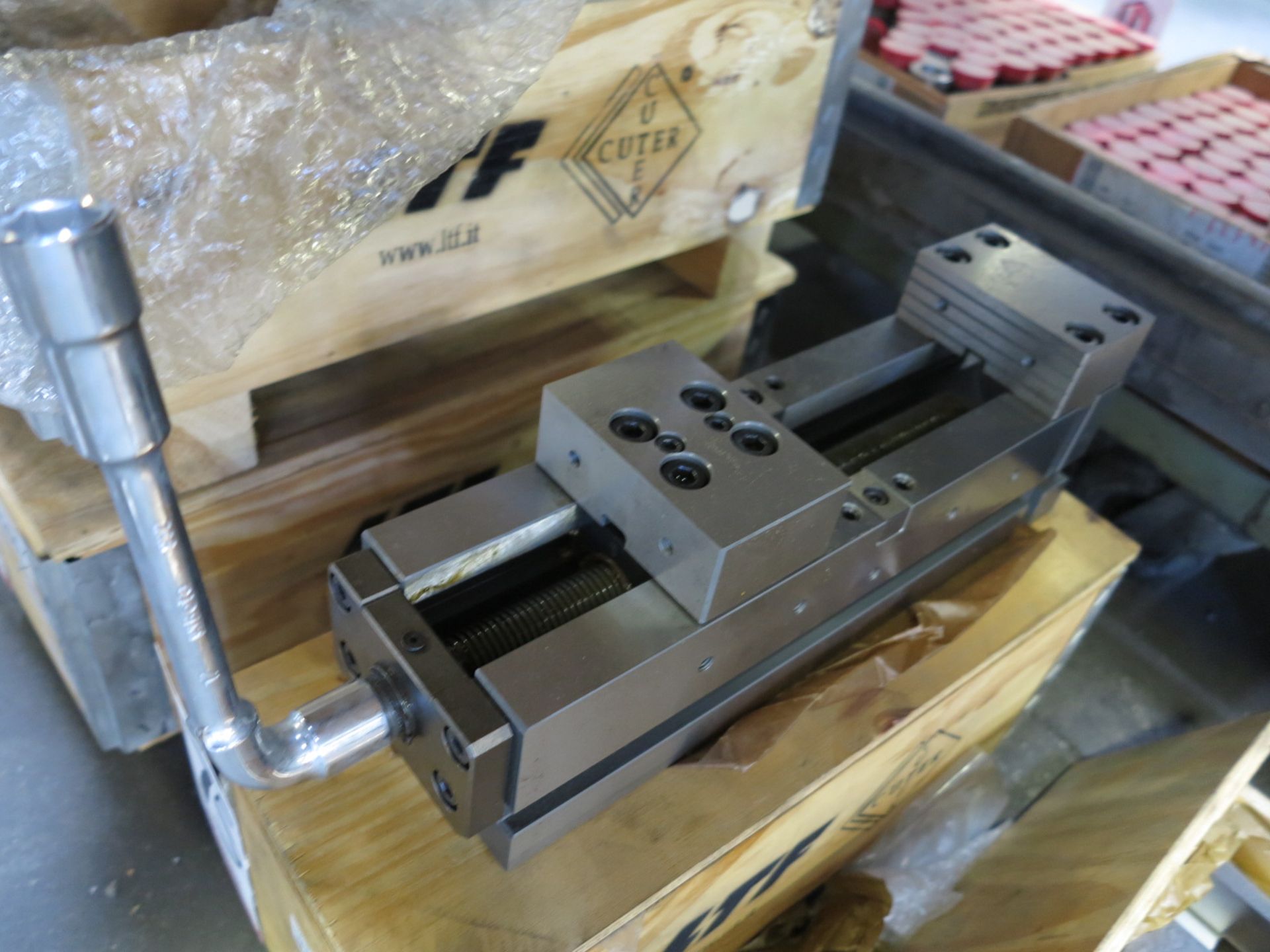 CUTER BRAND ITALIAN PRECISION VISE, MODEL SYSTEM 364