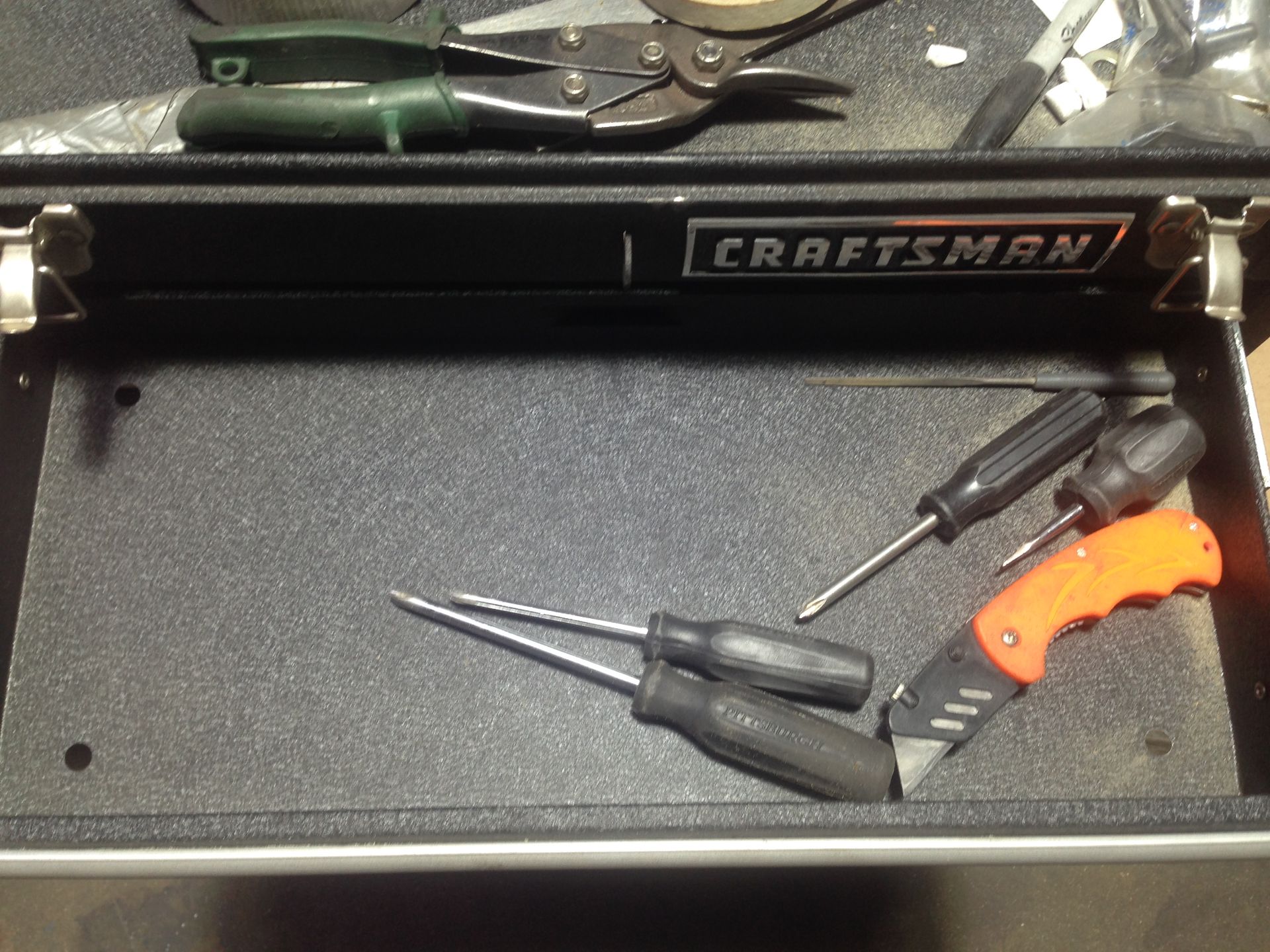 LOT - CRAFTSMAN 4-DRAWER TOOL BOX, W/ CONTENTS TO INCLUDE: WRENCHES, SCREWDRIVERS, ETC. - Image 3 of 5