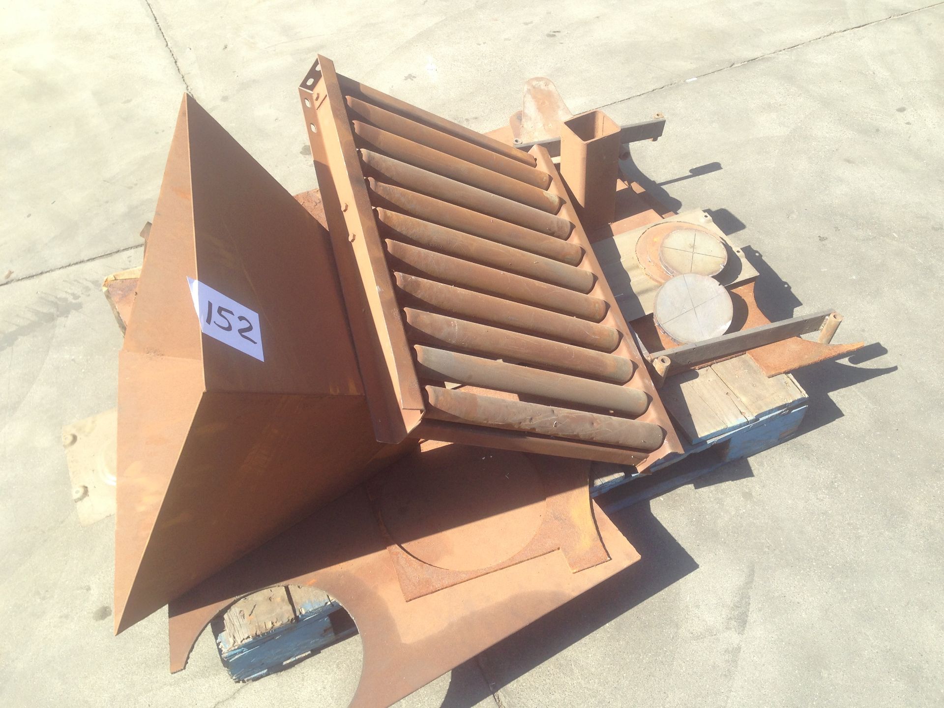 LOT - ROLLER CONVEYOR, STEEL HOPPER AND STEEL REMNANTS