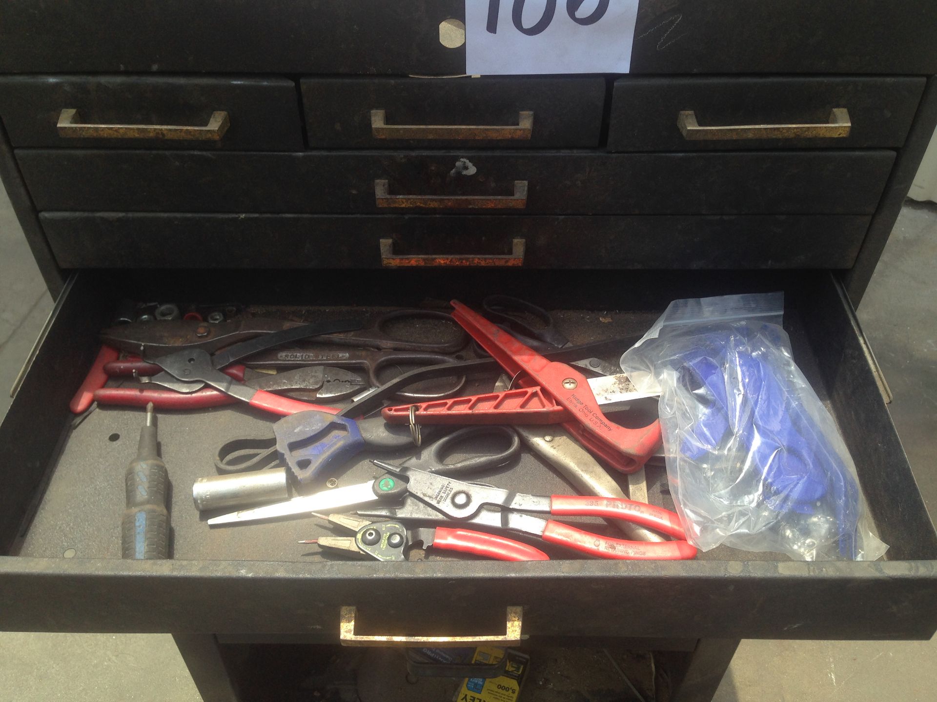 LOT - 11-DRAWER TOOL CABINET, W/ CONTENTS TO INCLUDE: ASSORTMENT OF HAND TOOLS, SOCKETS, DRILLS, - Image 6 of 11