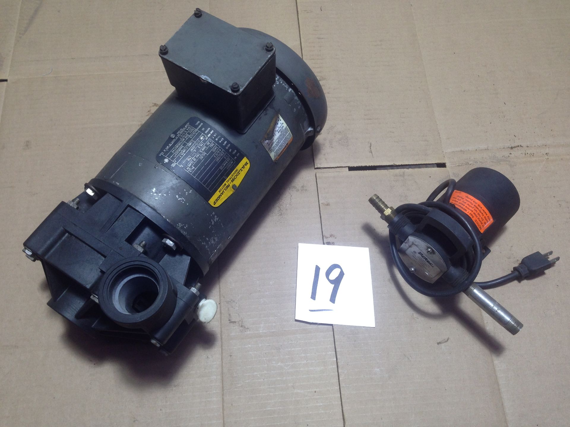 LOT - CIRCULATION PUMP: CHEMICAL RESISTANT, 1.5" NPT, 1.5 HP 230 1 PHASE BALDOR MOTOR AND FLOTEC