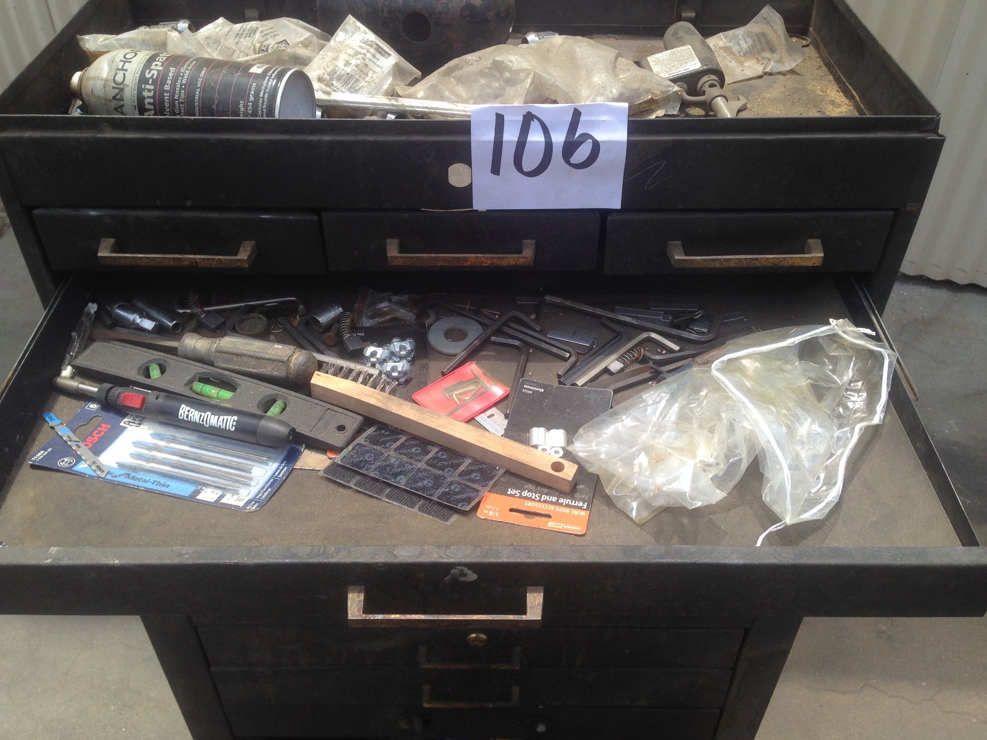 LOT - 11-DRAWER TOOL CABINET, W/ CONTENTS TO INCLUDE: ASSORTMENT OF HAND TOOLS, SOCKETS, DRILLS, - Image 4 of 11