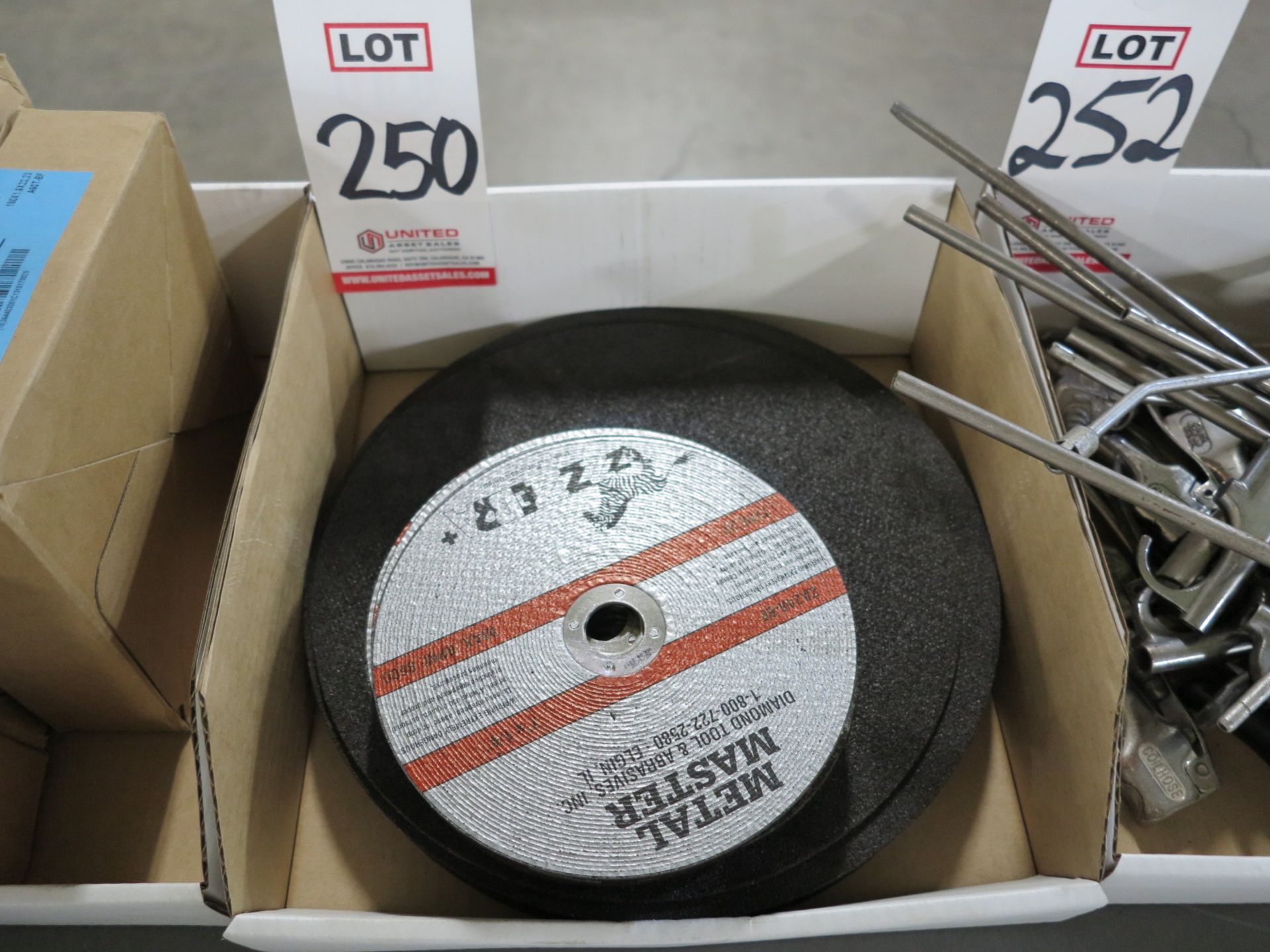 LOT - ABRASIVE CUT OFF WHEELS, 12" & 7"