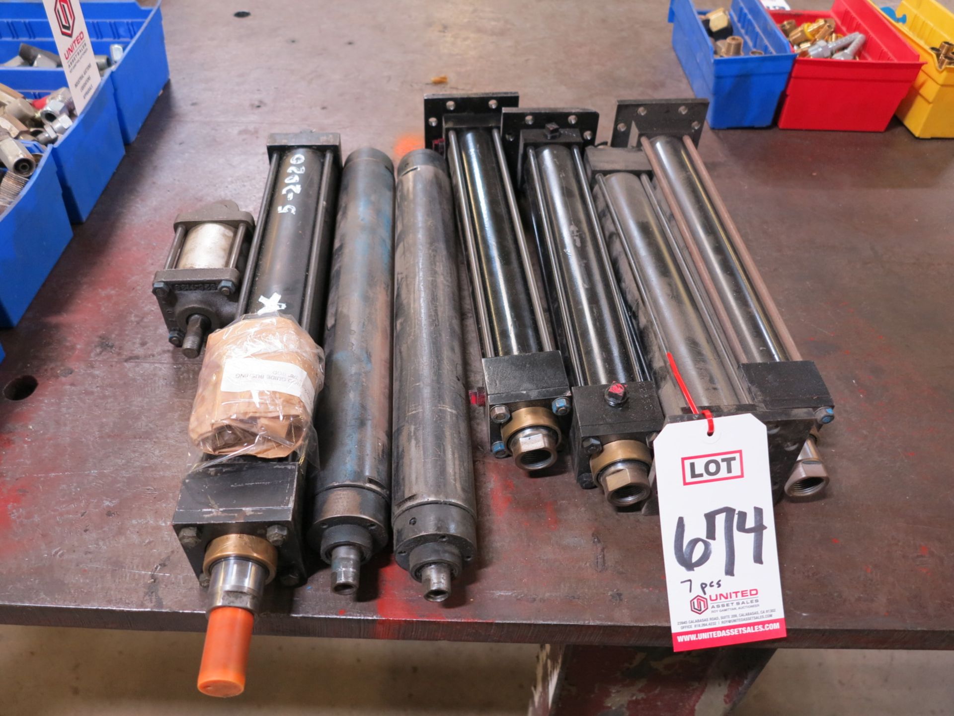 LOT - (7) HYDRAULIC RAMS