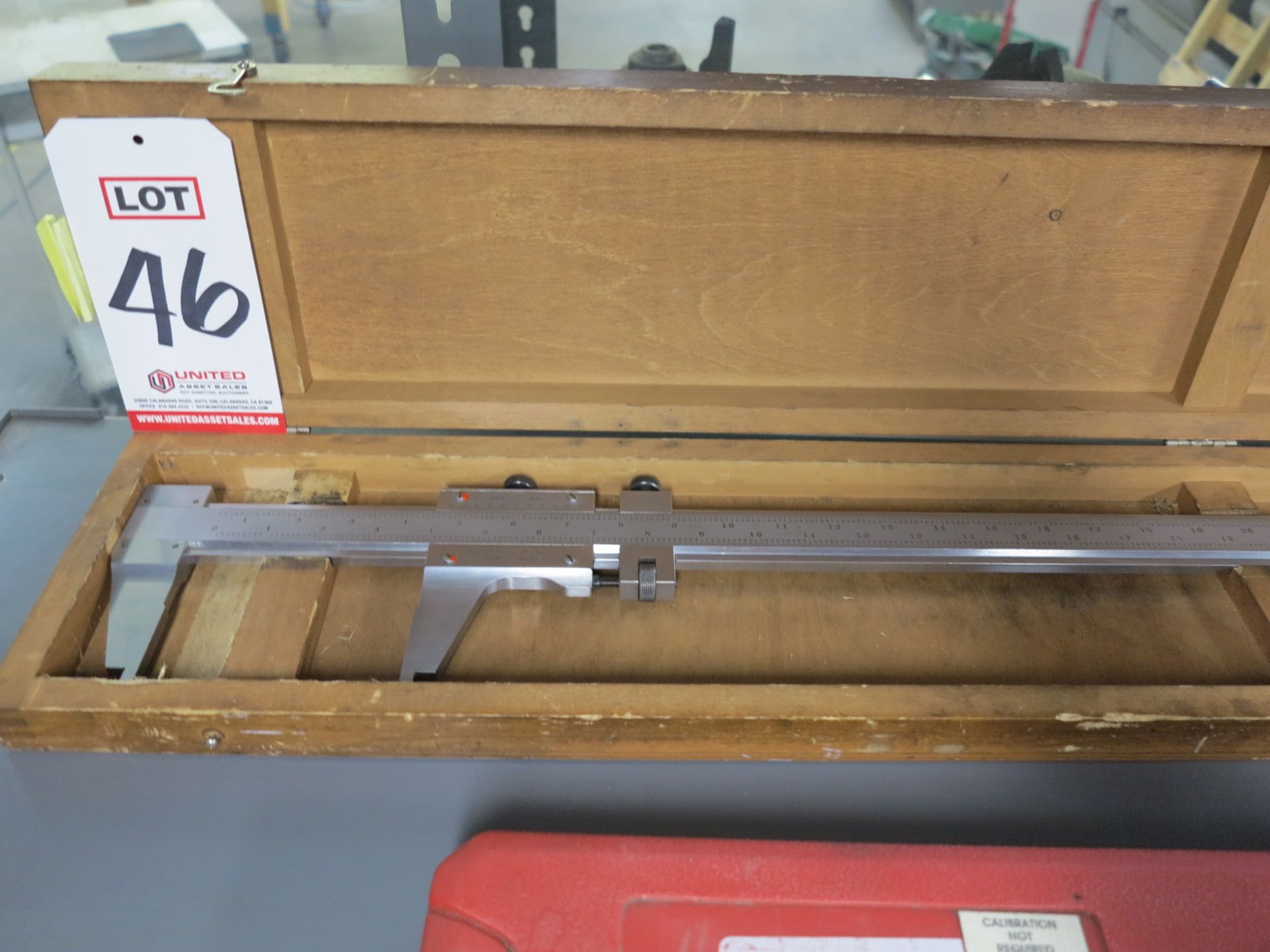 STARRETT 38" PRECISION VERNIER CALIPER, NO. 123, IN WOODEN CASE - Image 2 of 3