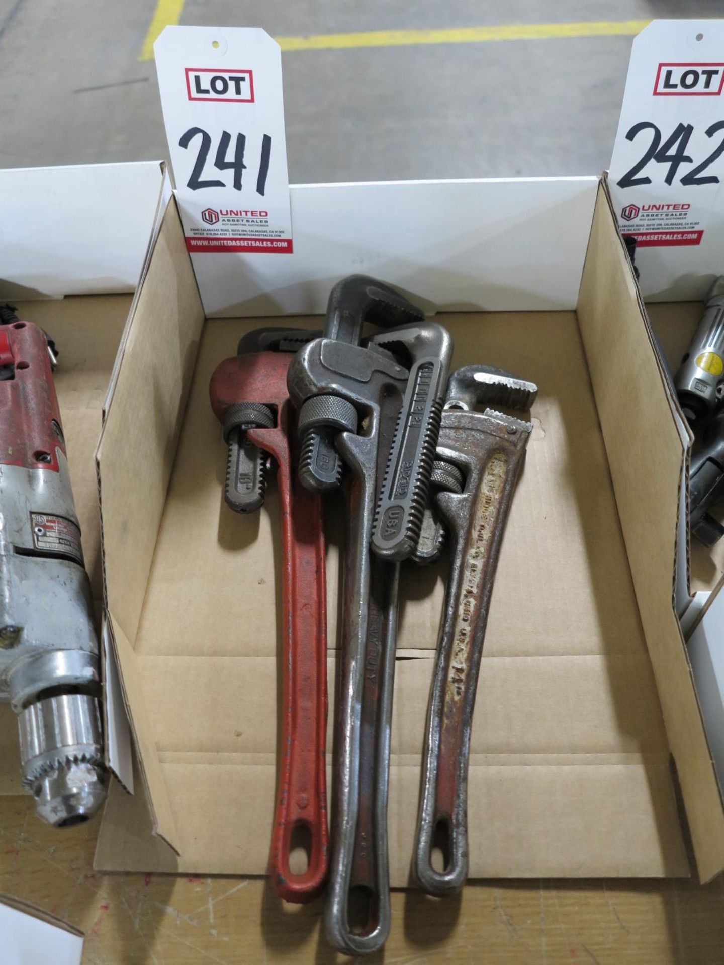 LOT - PIPE WRENCHES