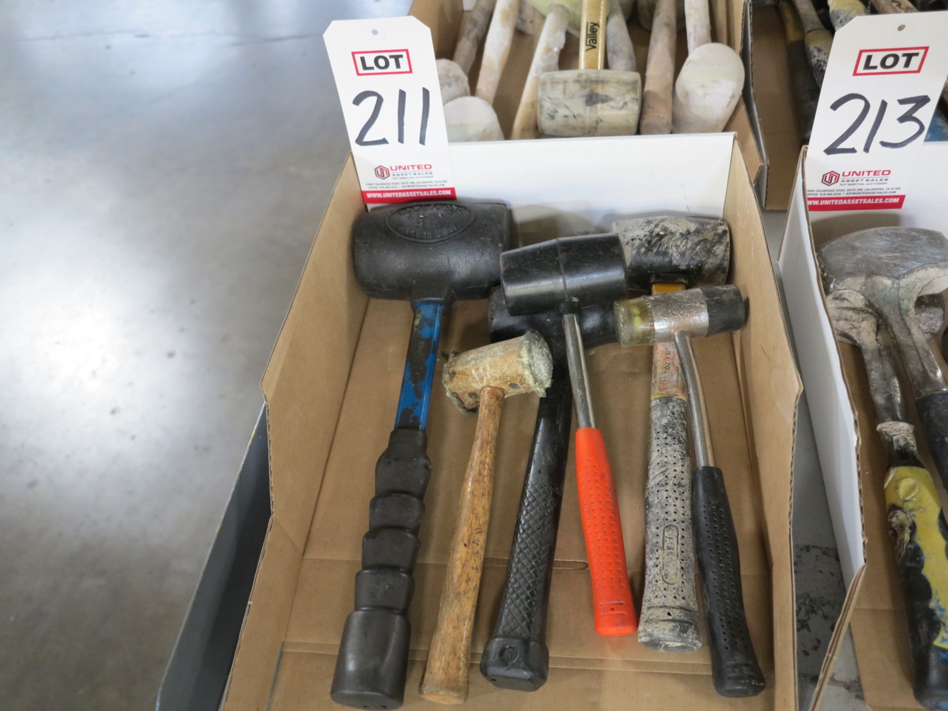 LOT - RUBBER HAMMERS