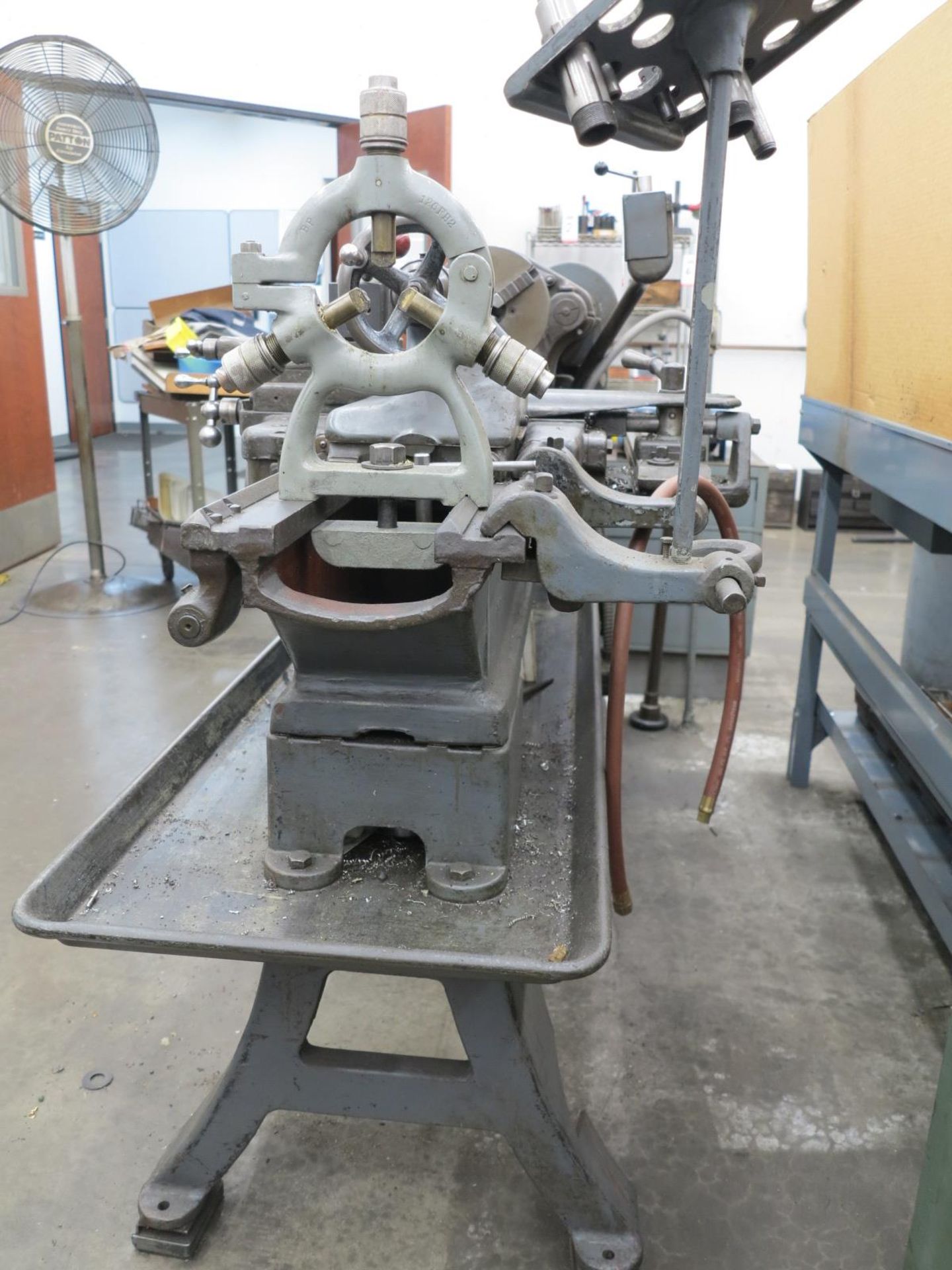 SOUTH BEND ENGINE LATHE, W/ STEADY REST AND 4-JAW CHUCK - Image 2 of 3