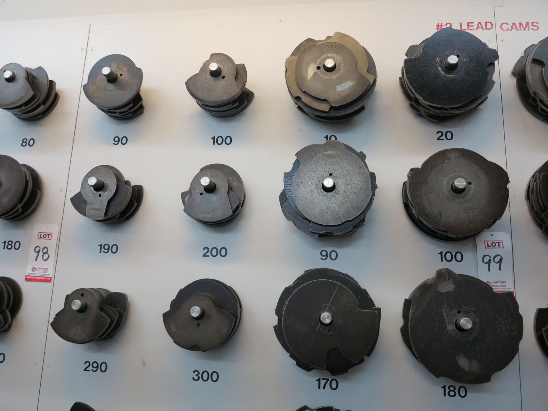 LOT - LARGE QUANTITY OF #2 LEAD CAMS