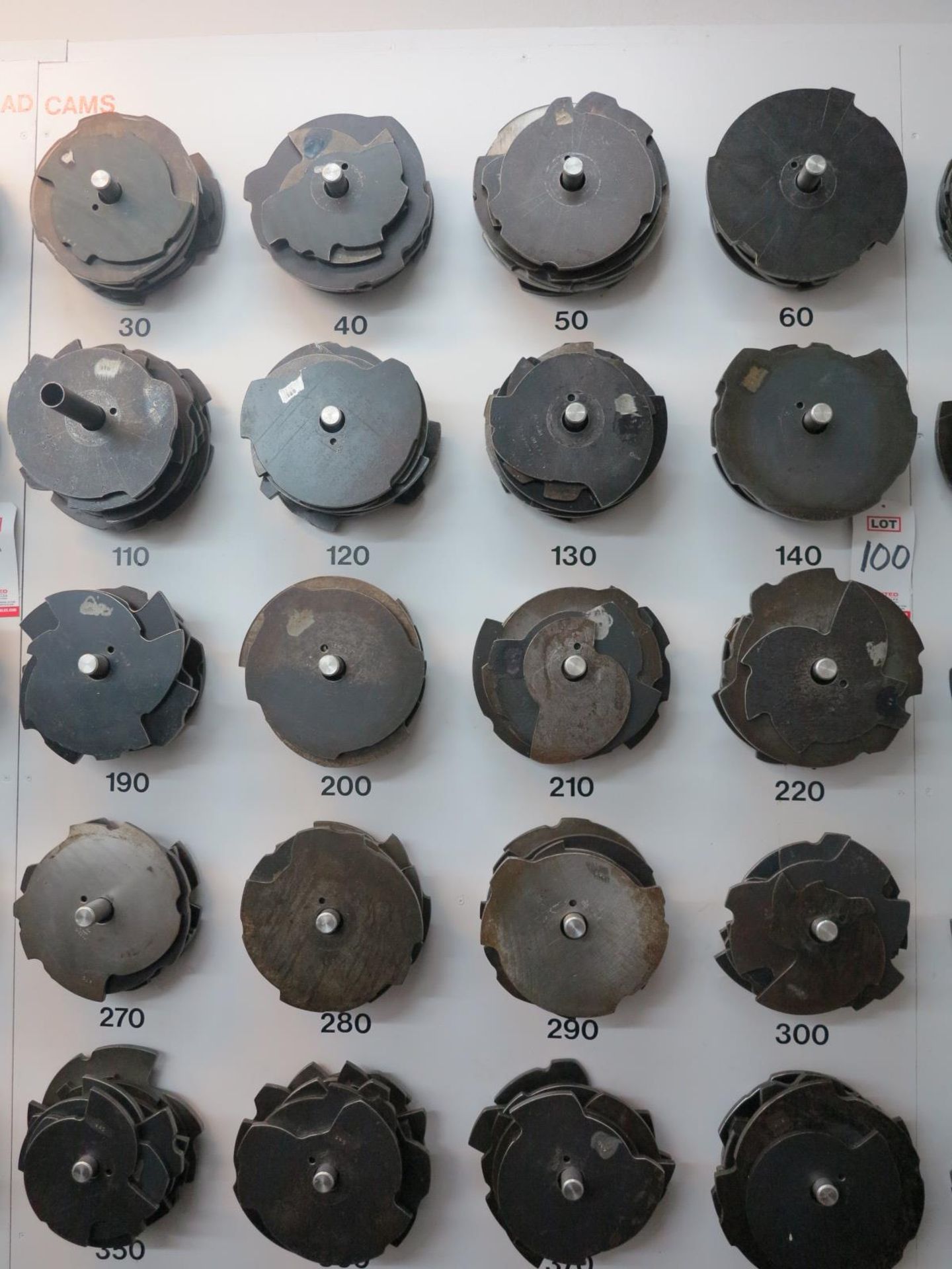 LOT - LARGE QUANTITY OF #2 LEAD CAMS - Image 2 of 3