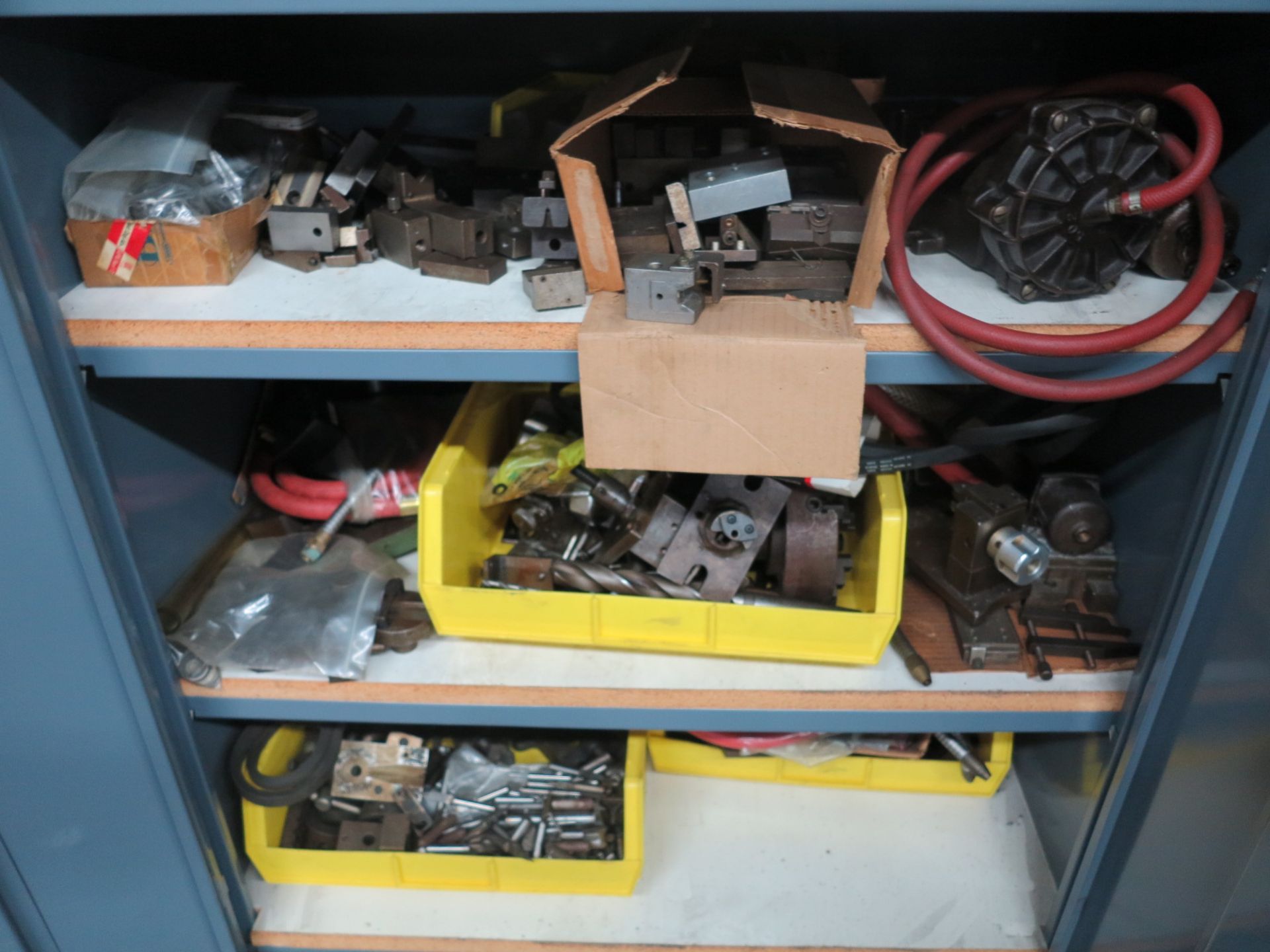 LOT - CONTENTS ONLY OF CABINET, TO INCLUDE: VISES, CHUCKS, END MILLS, LETTER STAMPS, DRILLS AND - Image 3 of 3