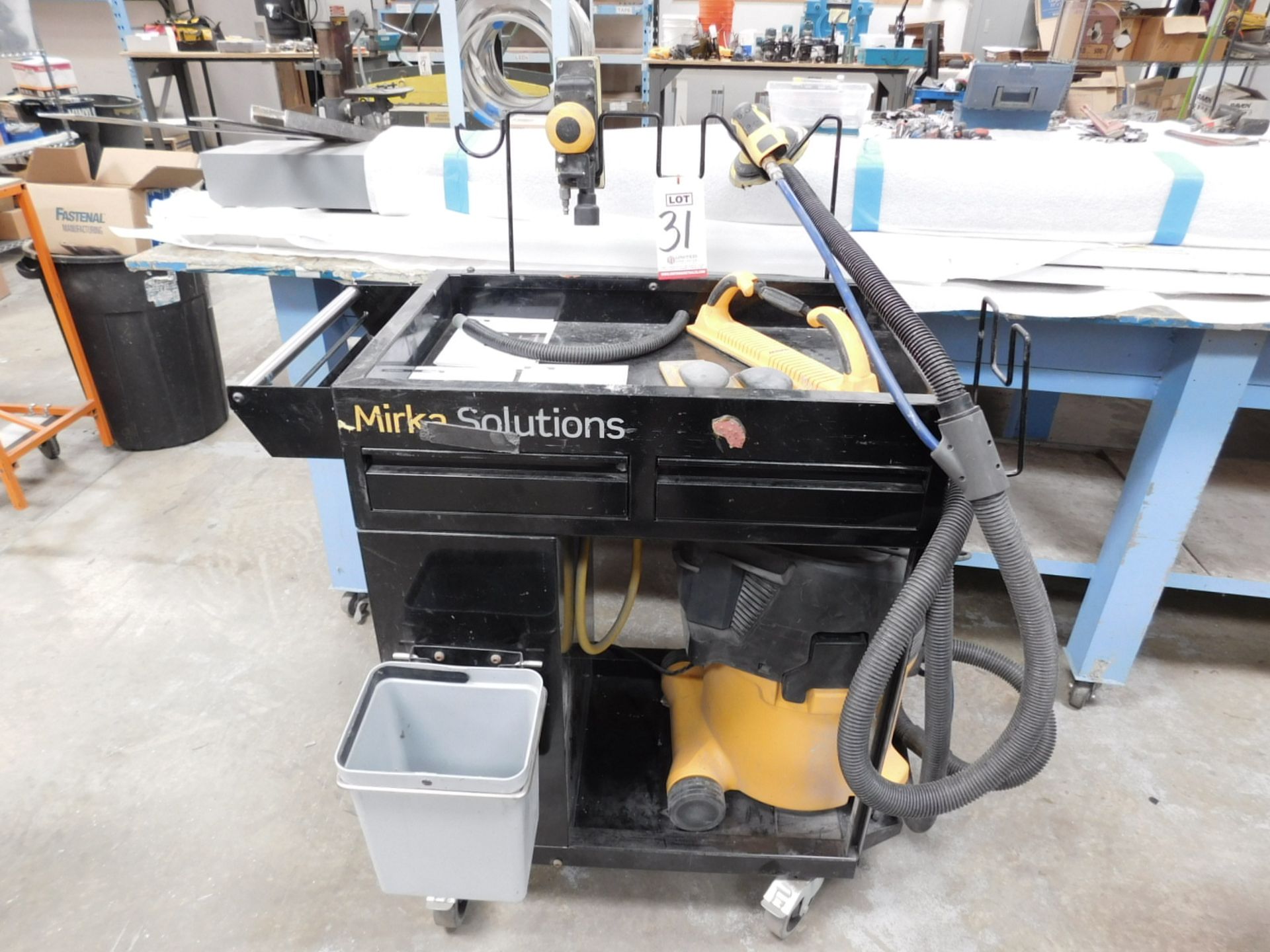 LOT - MIRKA (SANDING) SOLUTION TROLLEY W/ PNEUMATIC BOX (PUMP), DUST EXTRACTOR 912, 3" X 8"