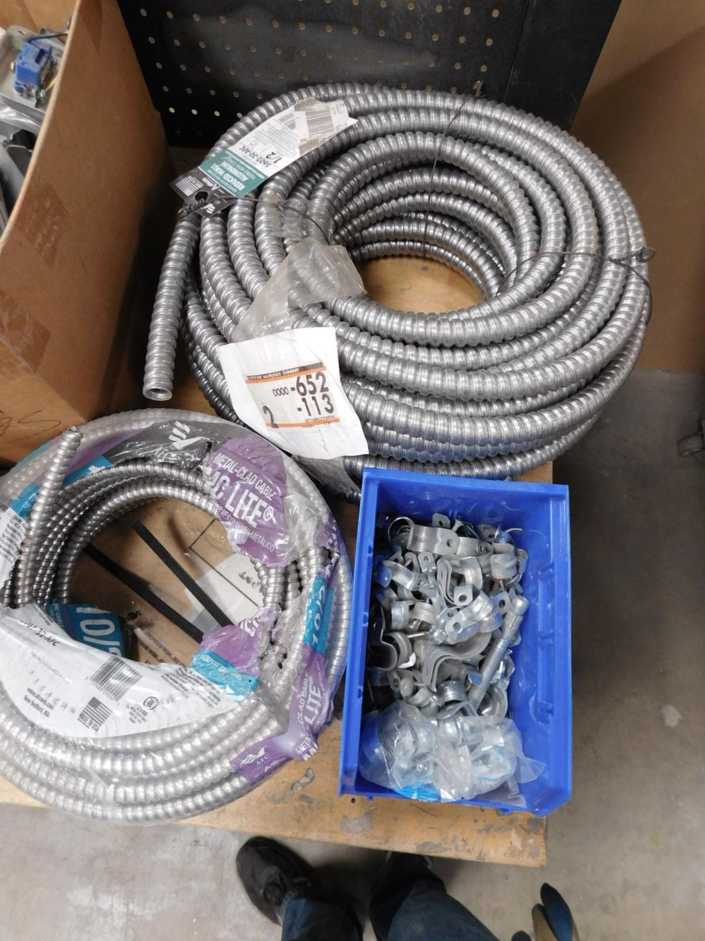 LOT - ELECTRIC CONDUIT FITTINGS, HANGERS, BOXES, FLEXIBLE METAL CONDUIT, ETC. - Image 4 of 6