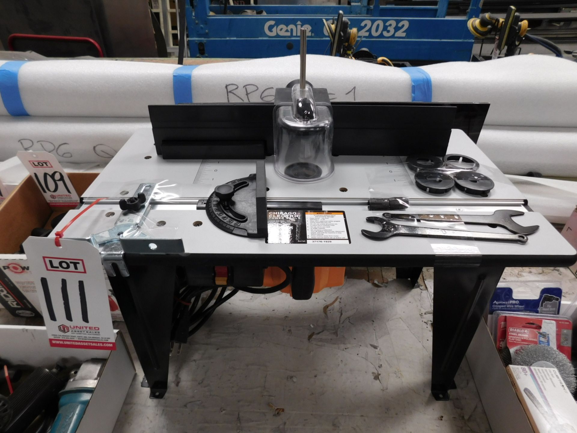 CHICAGO ELECTRIC BENCHTOP ROUTER TABLE, W/ 1-3/4 HP ROUTER
