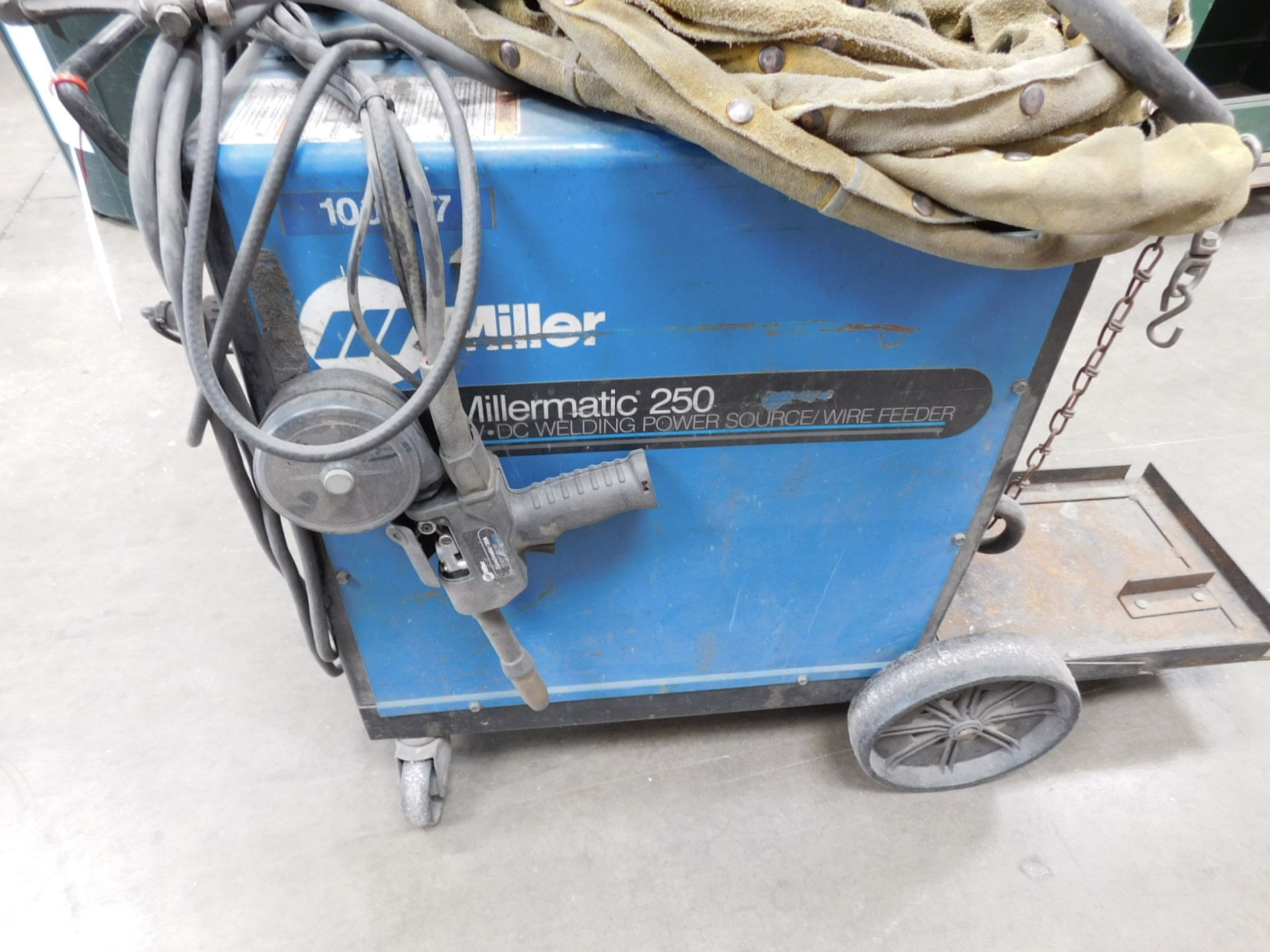 MILLER MILLERMATIC 250 CV/DC ARC WELDING POWER SOURCE/WIRE FEEDER, STOCK NO. 903291, S/N KF894033 - Image 2 of 5