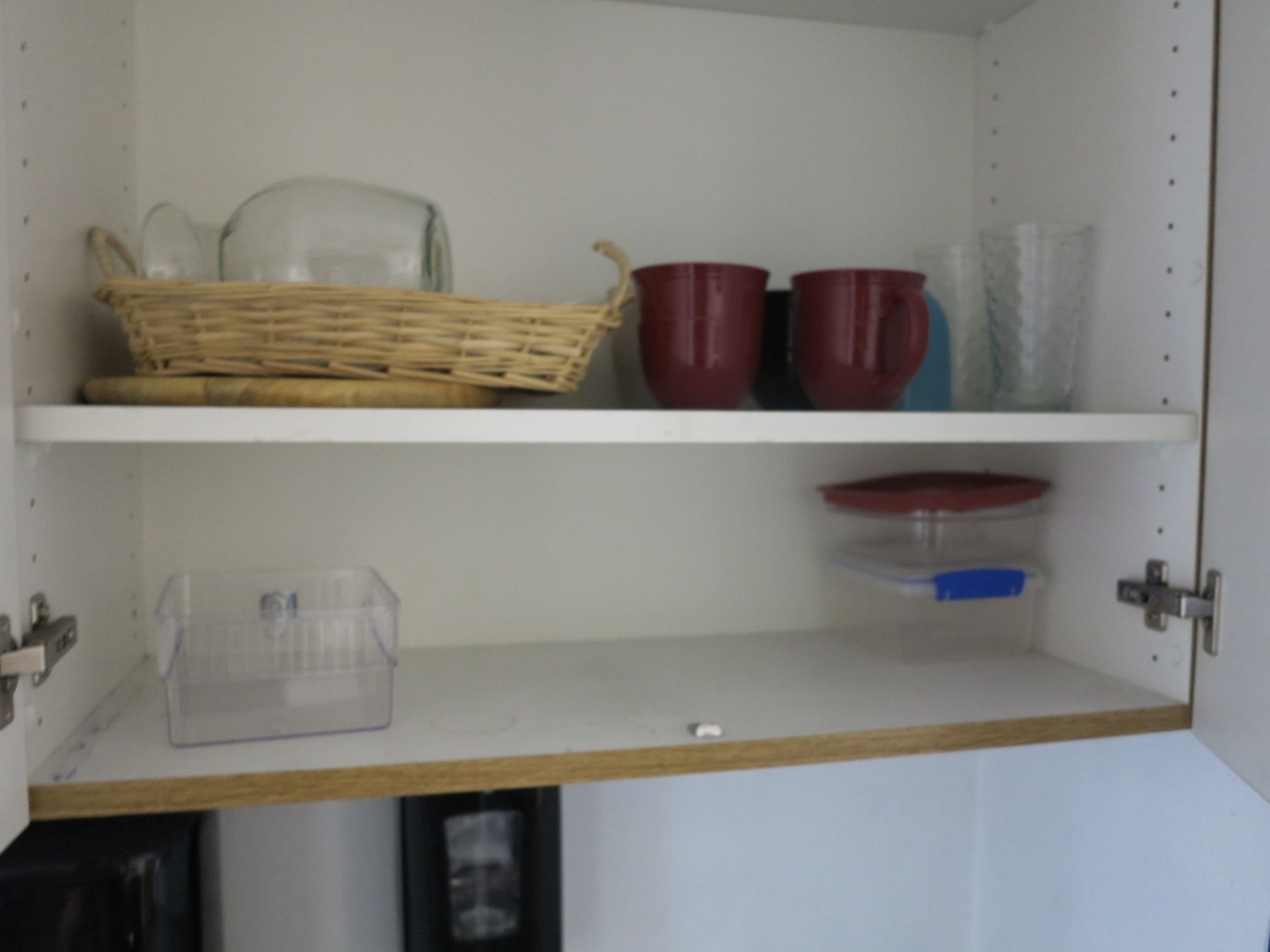 LOT - MICROWAVE AND CONTENTS OF CABINETS IN KITCHEN AREA, NO TOWEL OR SOAP DISPENSER - Image 2 of 4