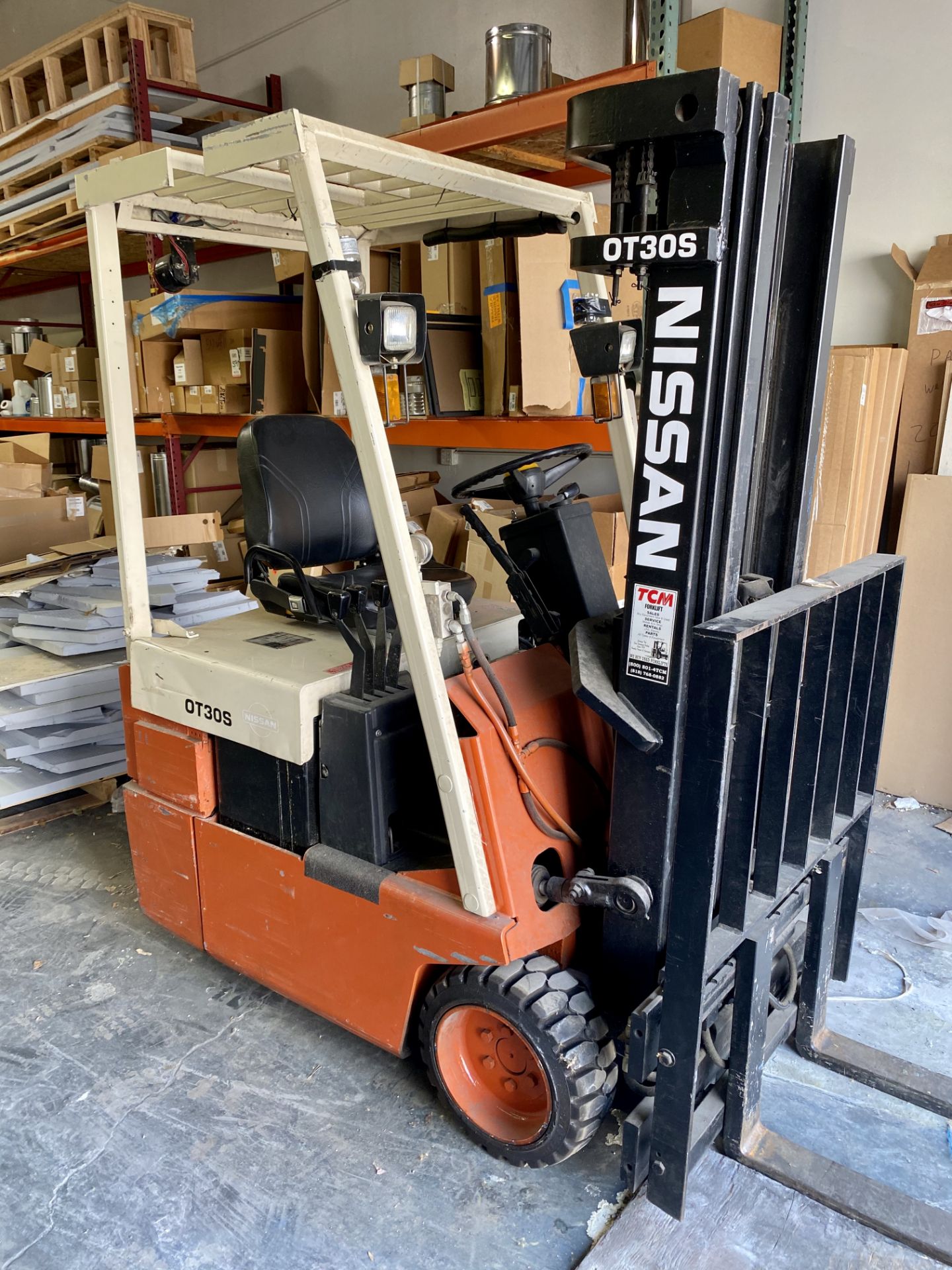 NISSAN ELECTRIC FORKLIFT, MODEL OT30S, 3-STAGE MAST, 2,700 LB CAPACITY, S/N 0T30S-B96-70058, W/