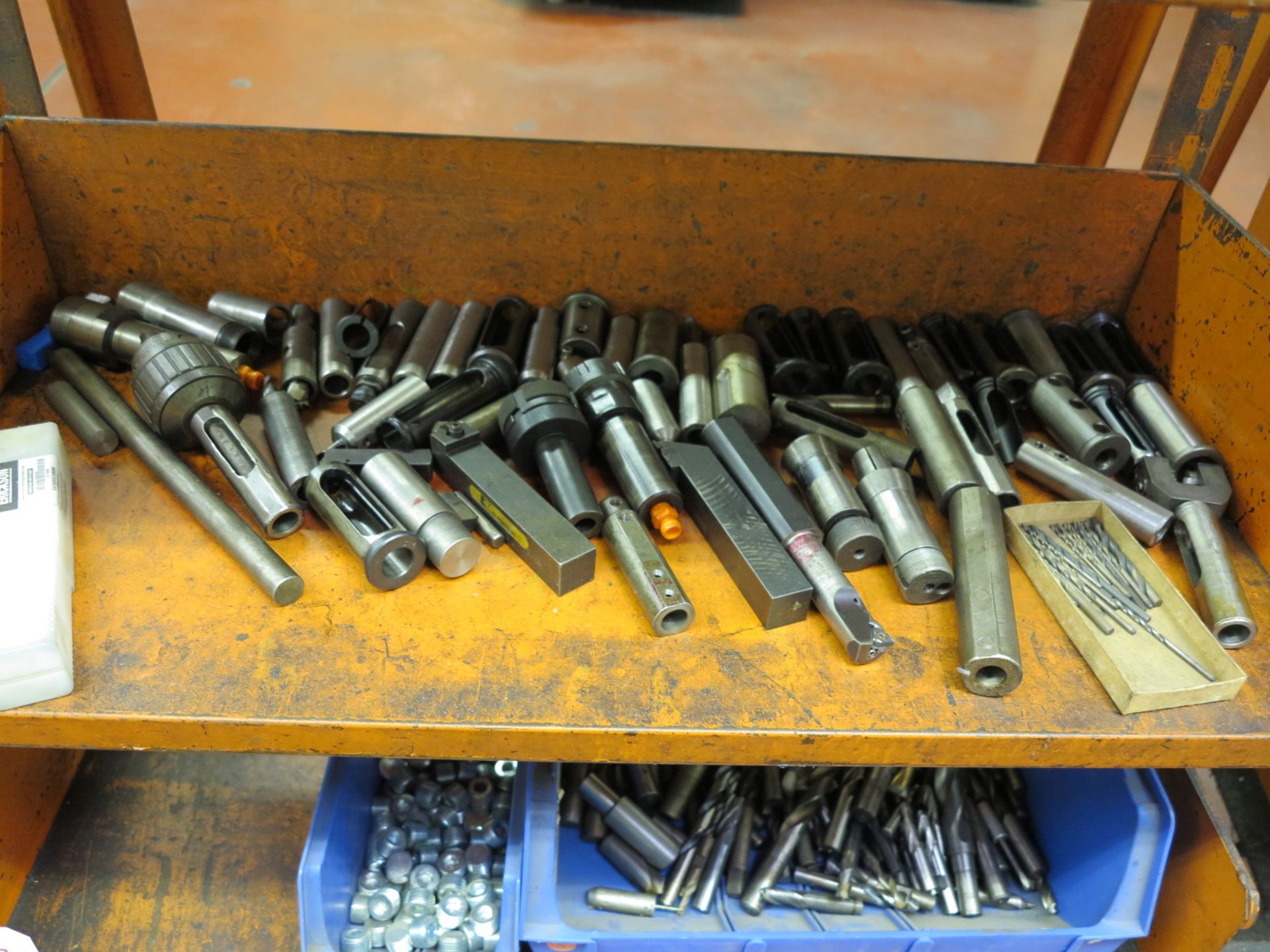 LOT - CONTENTS ONLY OF (1) SHELF: MISC LATHE TOOLING