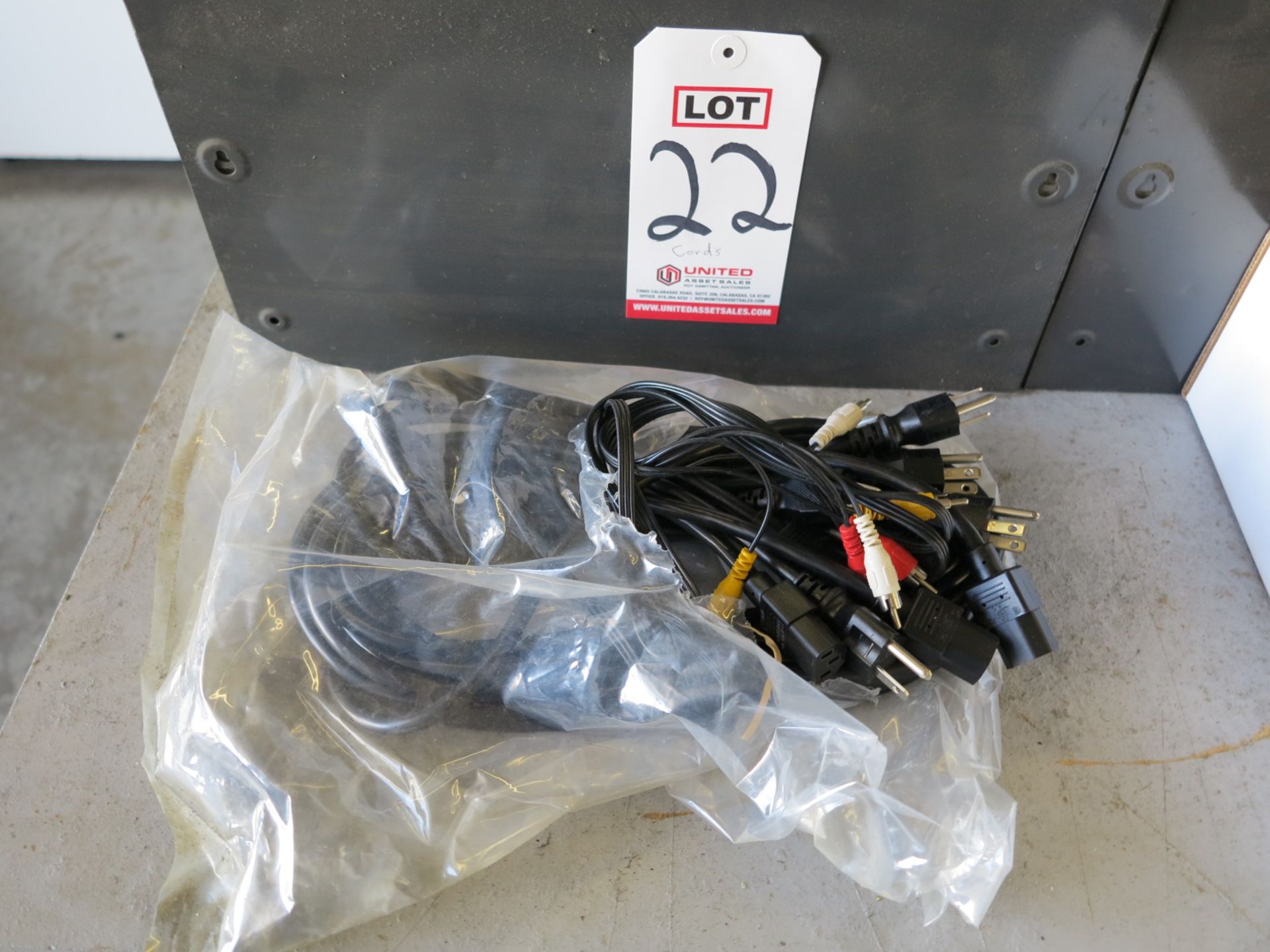 LOT - (5) POWER CORDS