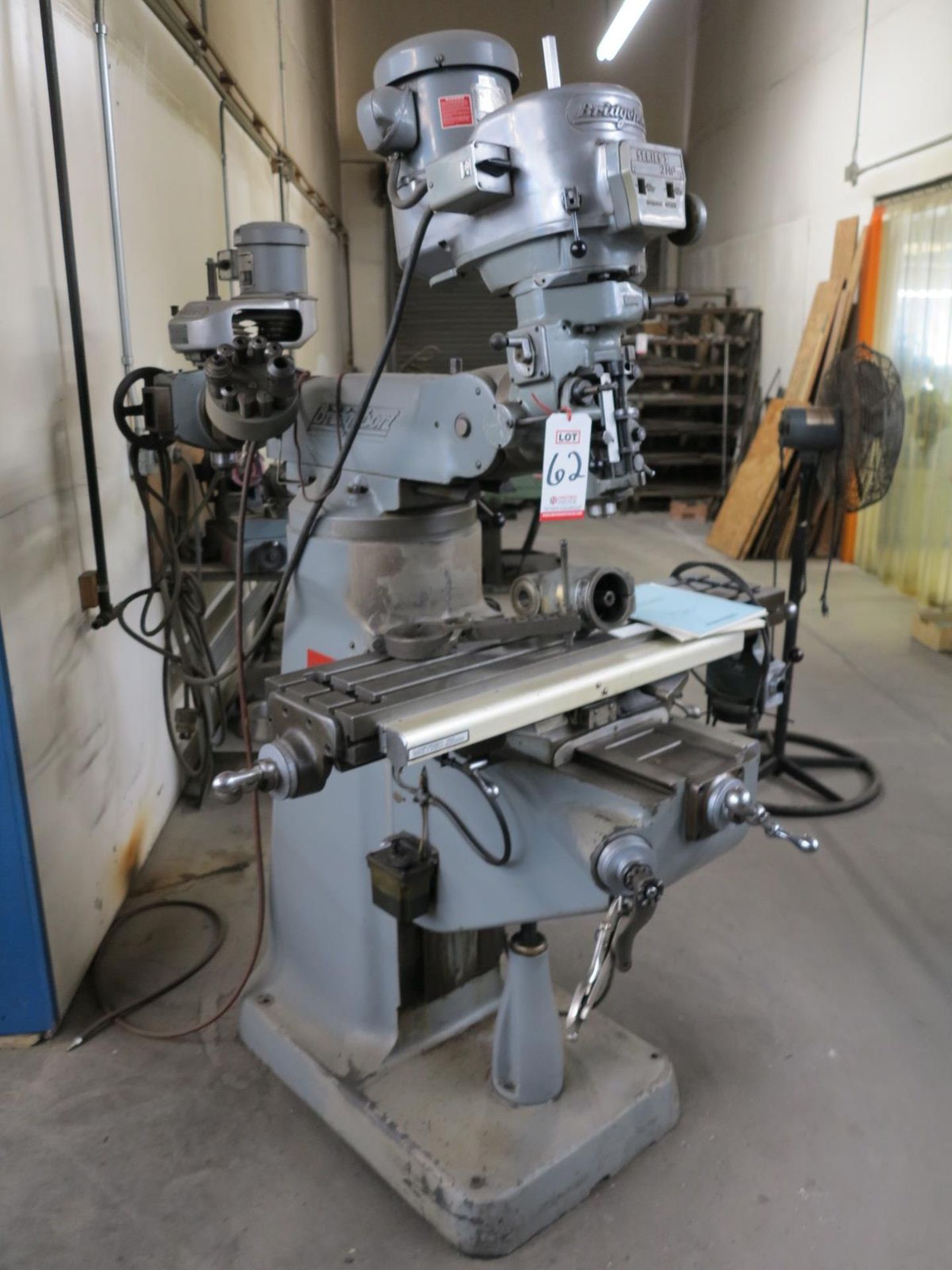 BRIDGEPORT VERTICAL MILL, SERIES I, 2 HP, REAR TRACING ATTACHMENT, S/N 195069, W/ COLLETS AND TOOL - Image 2 of 6