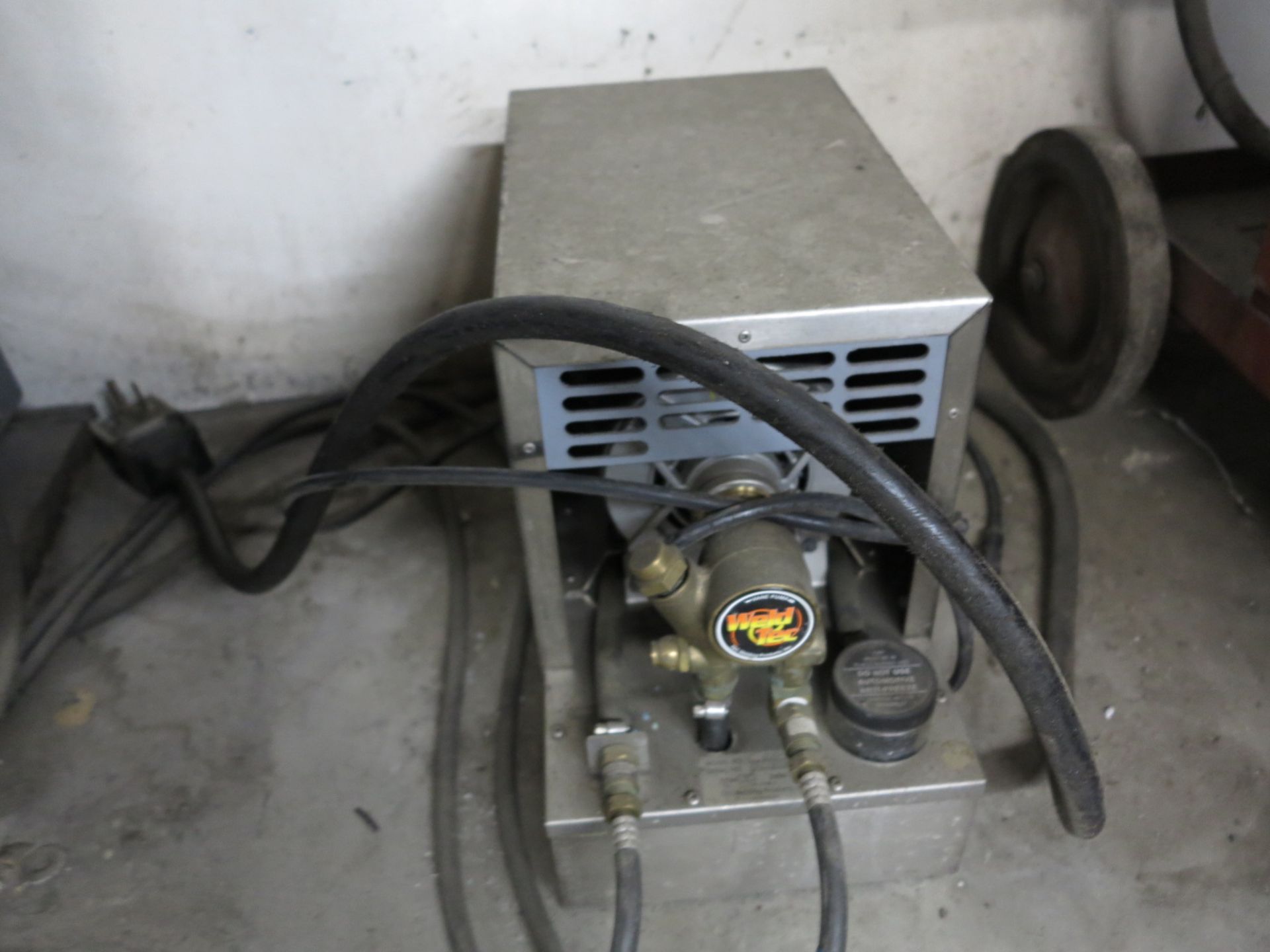 LINCOLN ARC WELDER, IDEALARC, TIG 300/300, S/N AC425465, W/ WELDTEC WATER CHILLER, HOSES AND GAUGE - Image 3 of 4