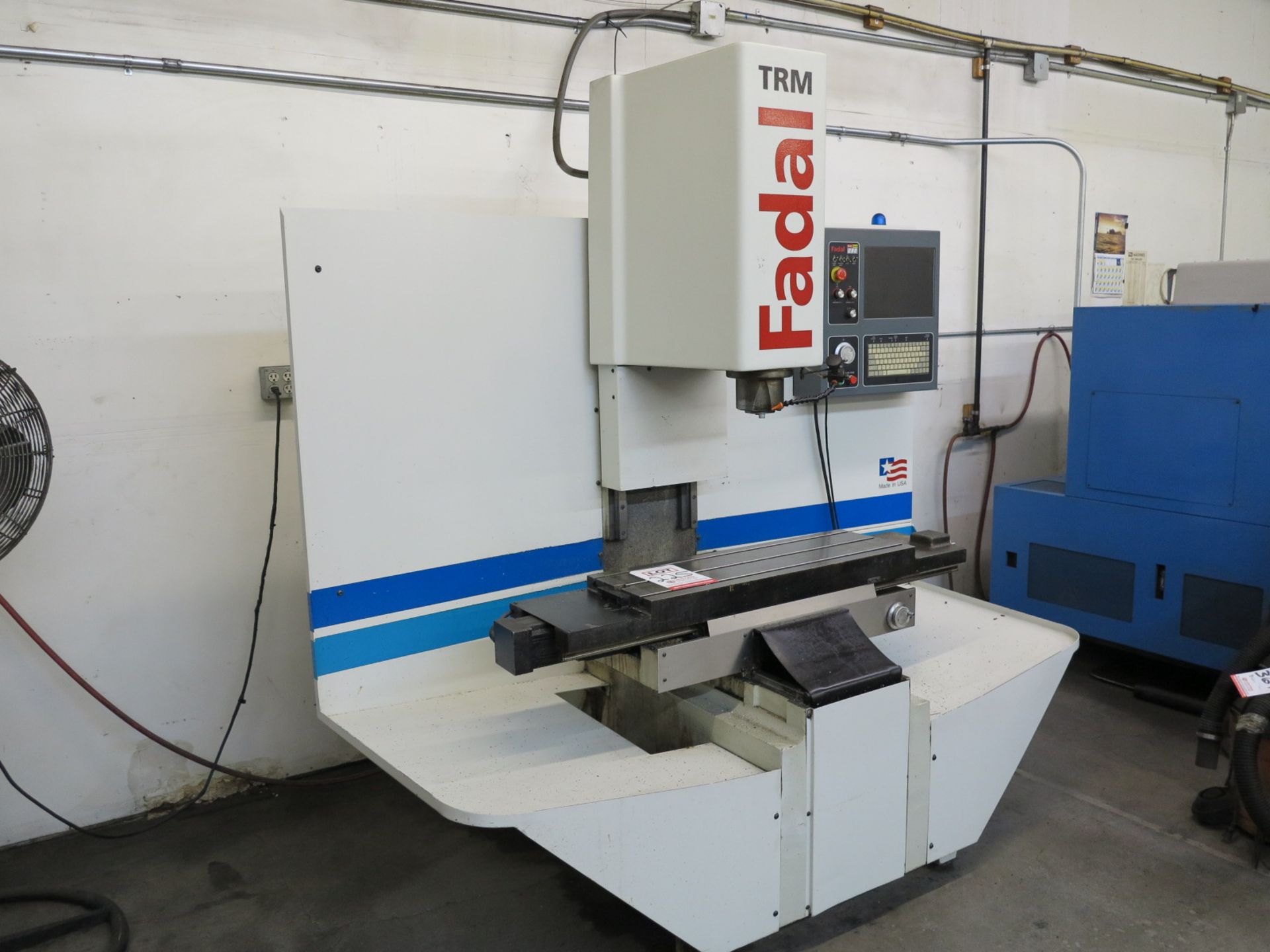 2003 FADAL TRM, MULTI PROCESSOR CNC CONTROL, TRAVELS: 30" X, 14" Y, 14" Z, 35" X 12" TABLE, 6,000 - Image 2 of 6