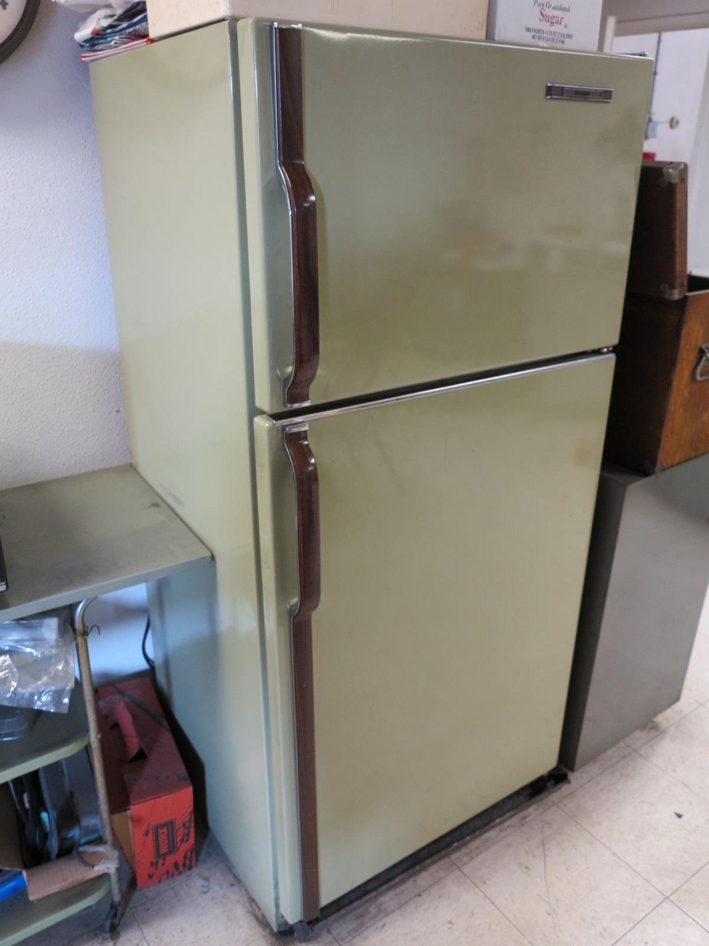 LOT - (1) MICROWAVE, (1) SERVICE CART AND (1) REFRIGERATOR - Image 2 of 2