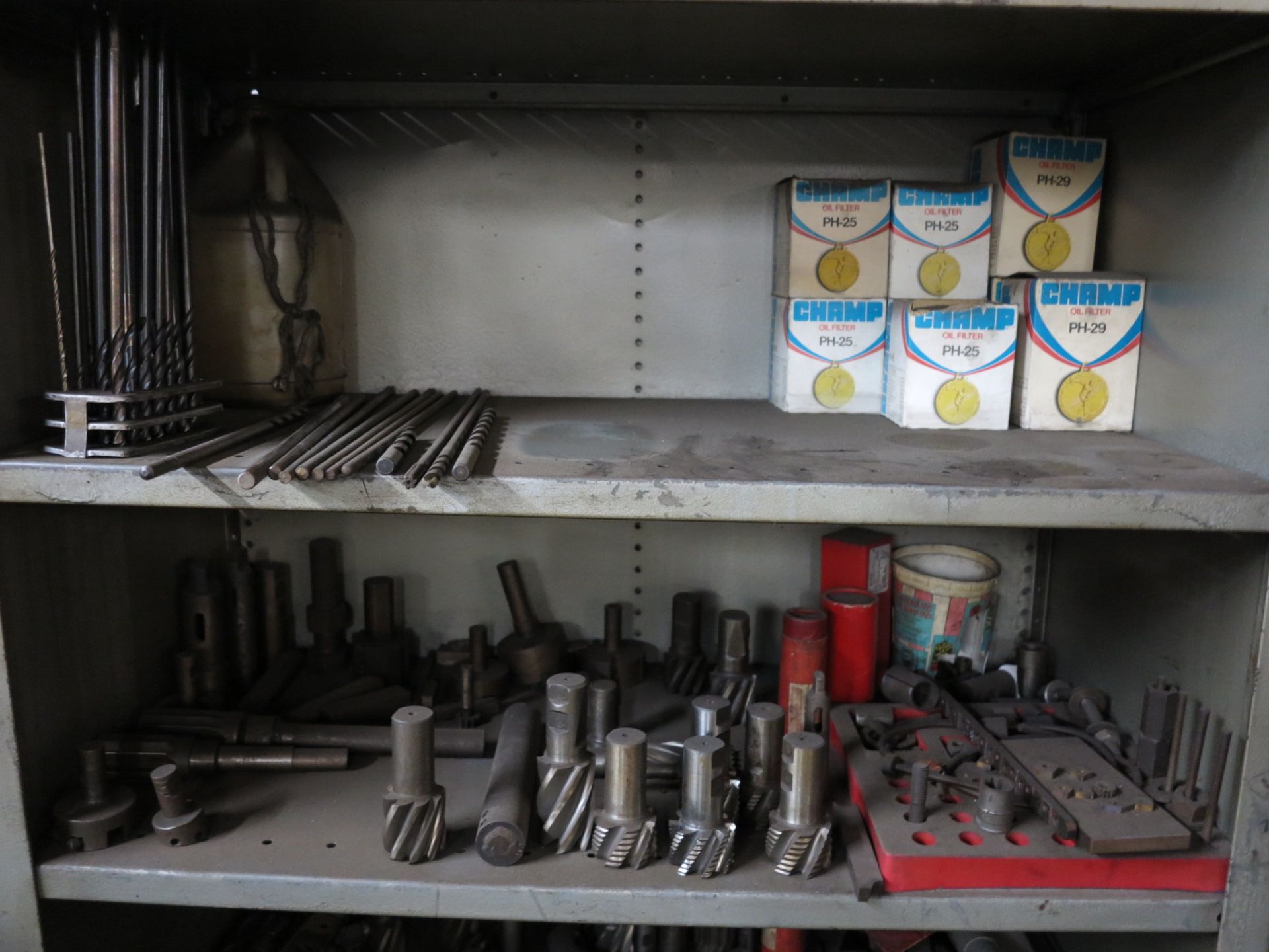 LOT - CONTENTS ONLY OF (4) SHELVES: END MILLS, DRILLS, BORING TOOLING, FACING TOOLS - Image 2 of 3