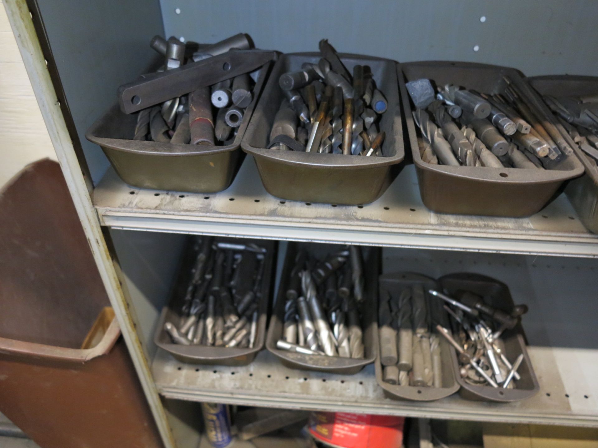 LOT - CONTENTS ONLY OF (3) SHELVES: END MILLS, DRILLS AND RELATED ITEMS - Image 2 of 4