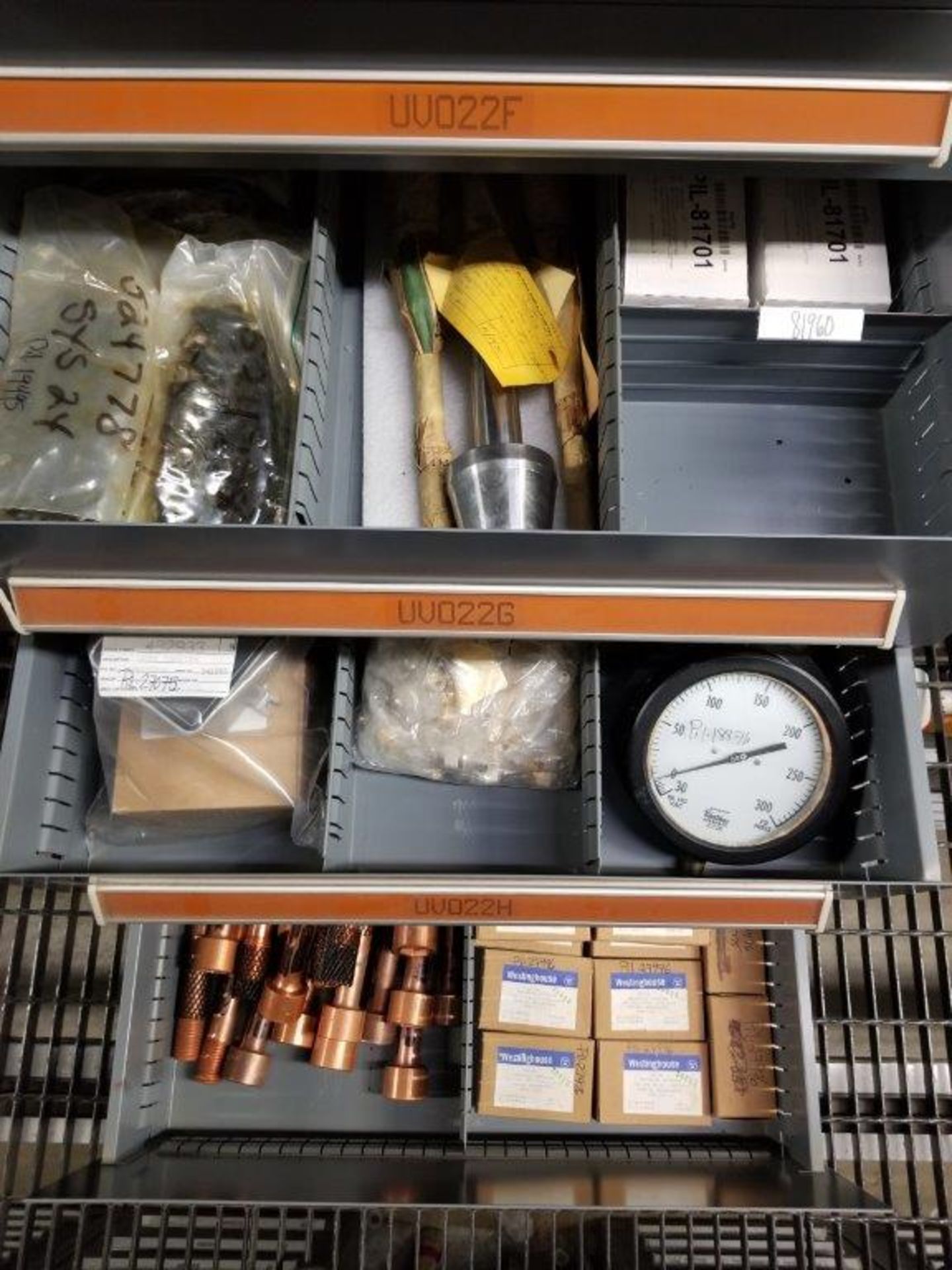 LOT - CONTENTS ONLY OF (17) VIDMAR CABINETS, CONSISTING OF ASSORTED HARDWARE, ELECTRICAL - Image 25 of 43