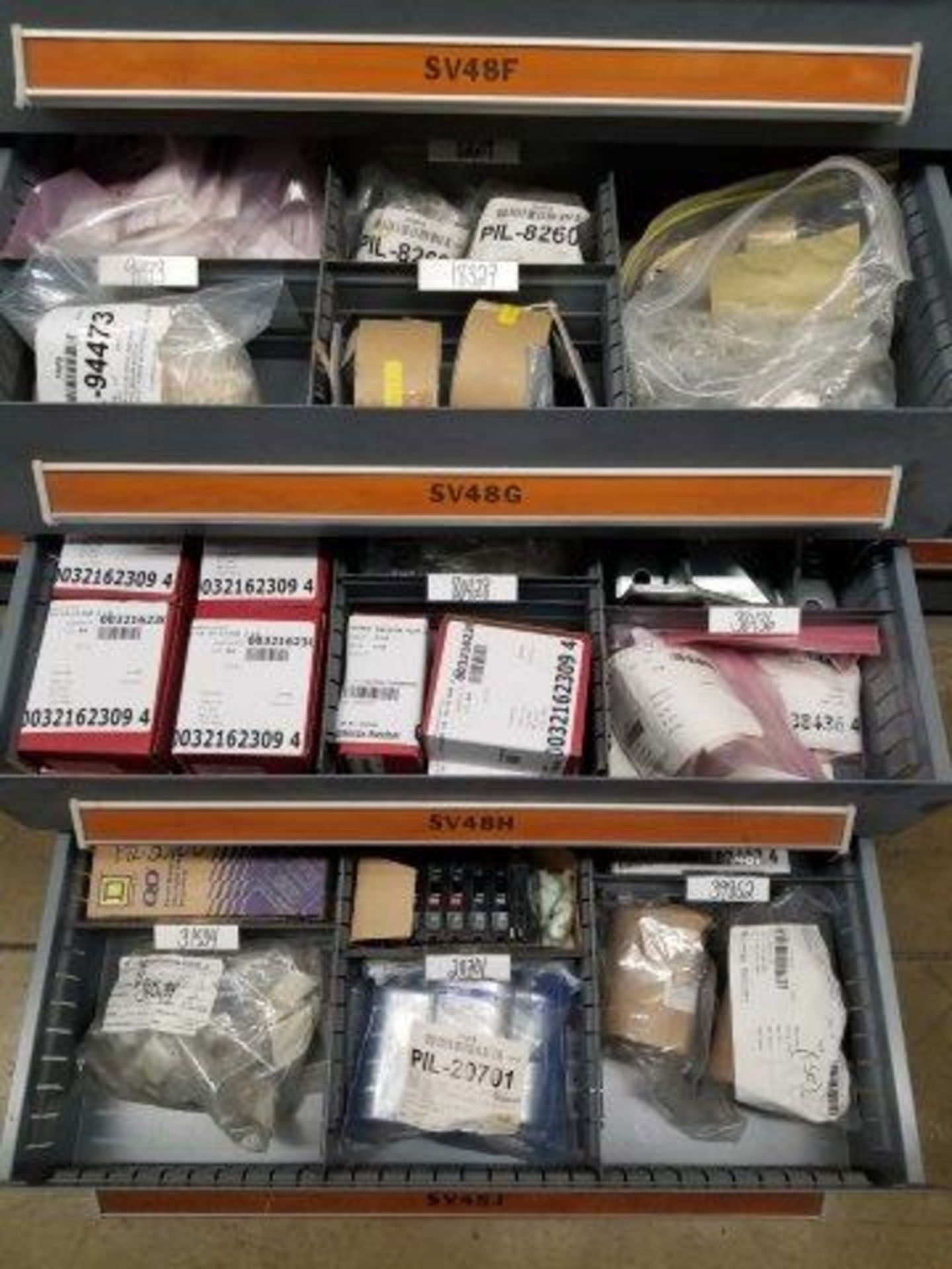 LOT - CONTENTS ONLY OF (10) VIDMAR CABINETS, CONSISTING OF ASSORTED HARDWARE, GASKETS, ELECTRICAL - Image 16 of 32