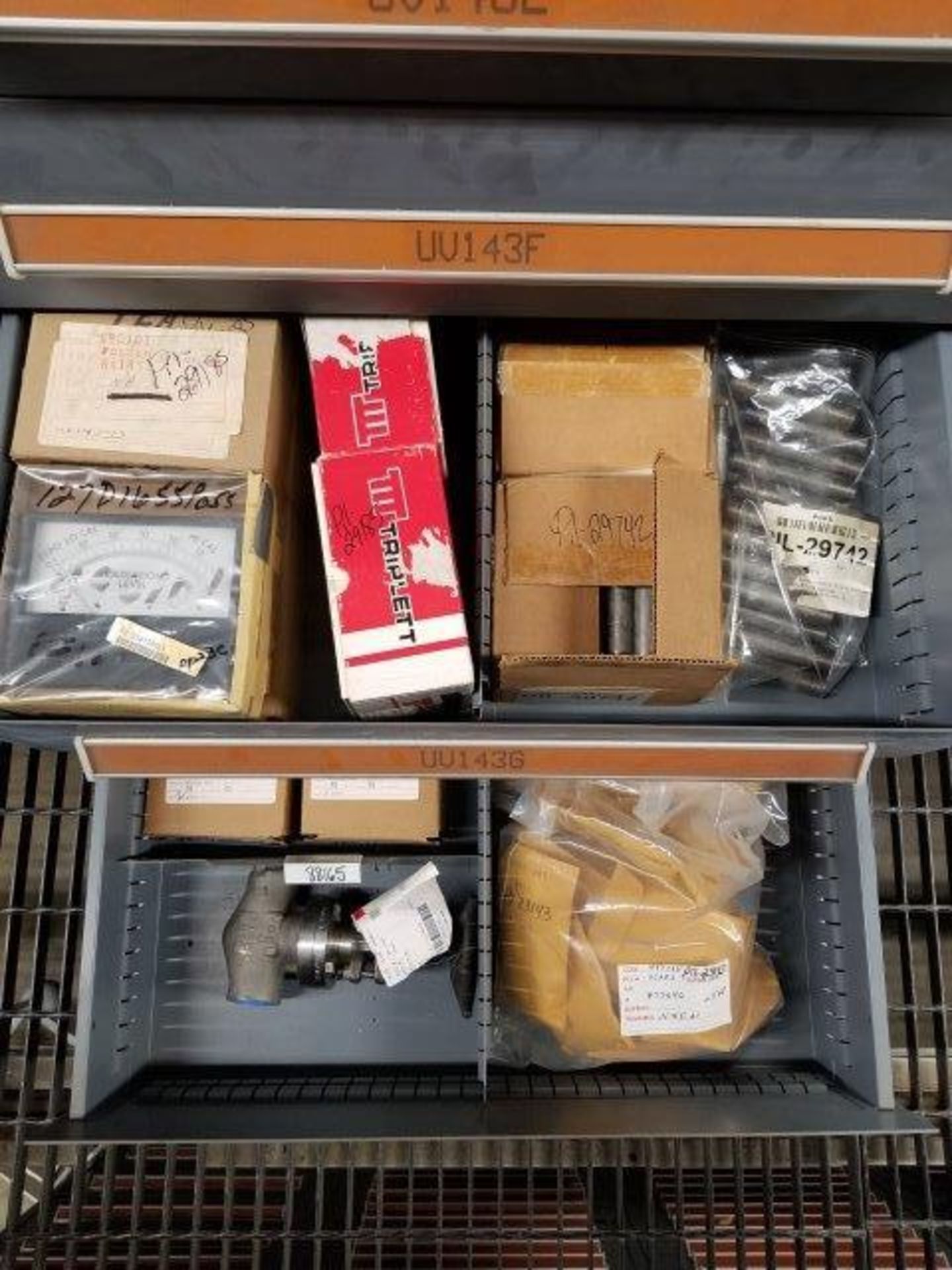 LOT - CONTENTS ONLY OF (14) VIDMAR CABINETS, CONSISTING OF ASSORTED HARDWARE, ELECTRICAL - Image 18 of 50