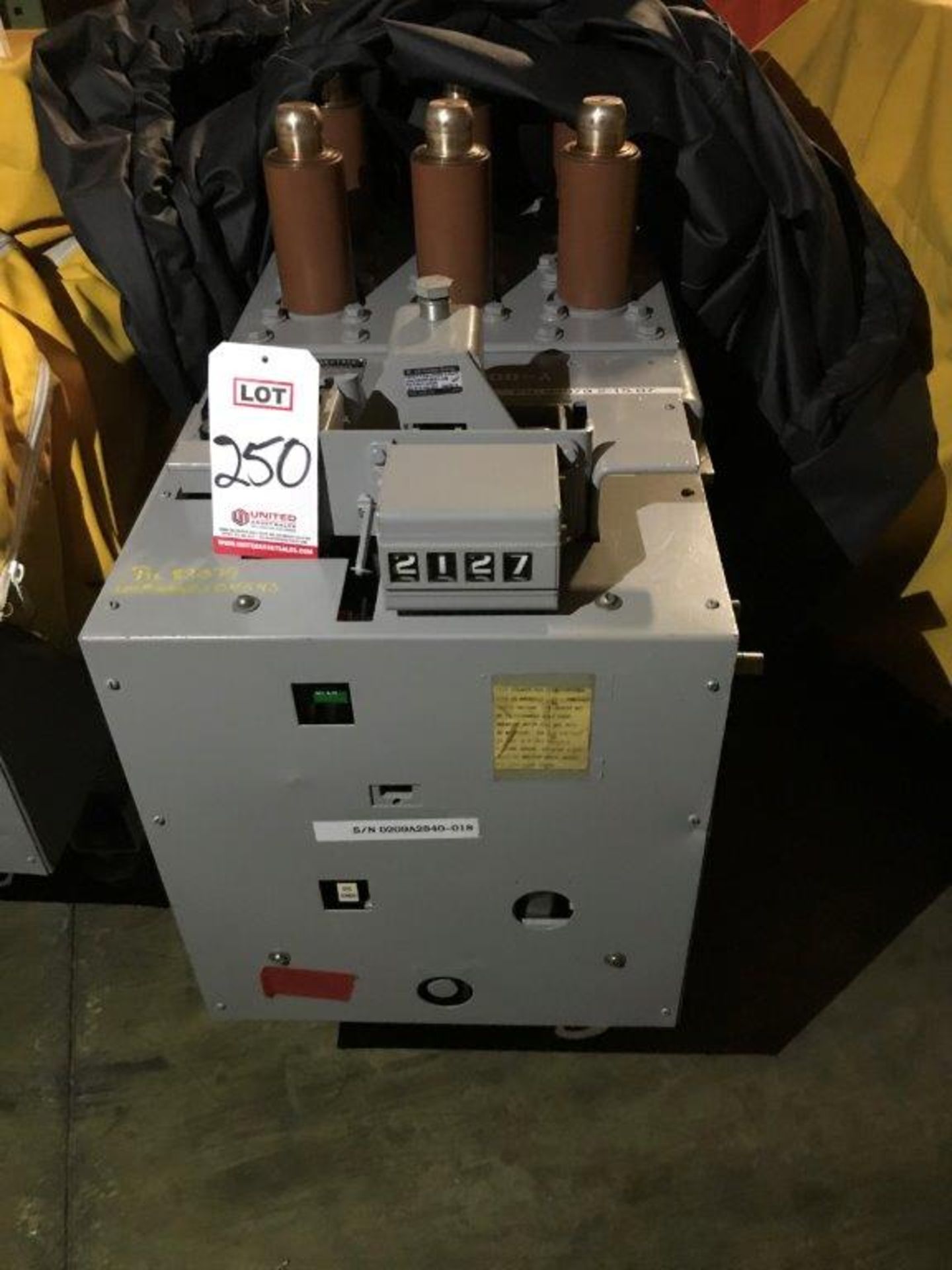 GENERAL ELECTRIC MANGE-BLAST CIRCUIT BREAKER, TYPE AM-4.16-250-8H, 4760 VOLT, 2000 AMP (LOCATION: