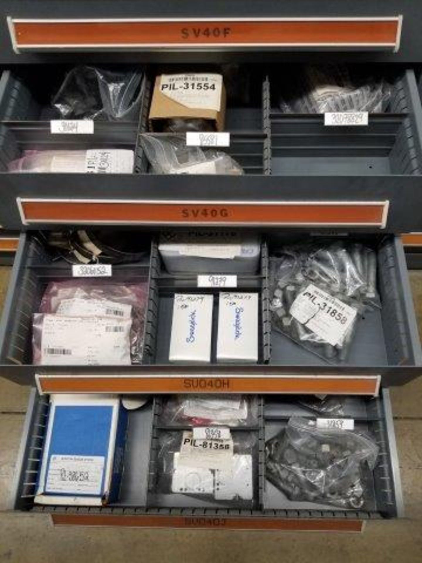 LOT - CONTENTS ONLY OF (14) VIDMAR CABINETS, CONSISTING OF ASSORTED HARDWARE, GASKETS, ELECTRICAL - Image 13 of 42