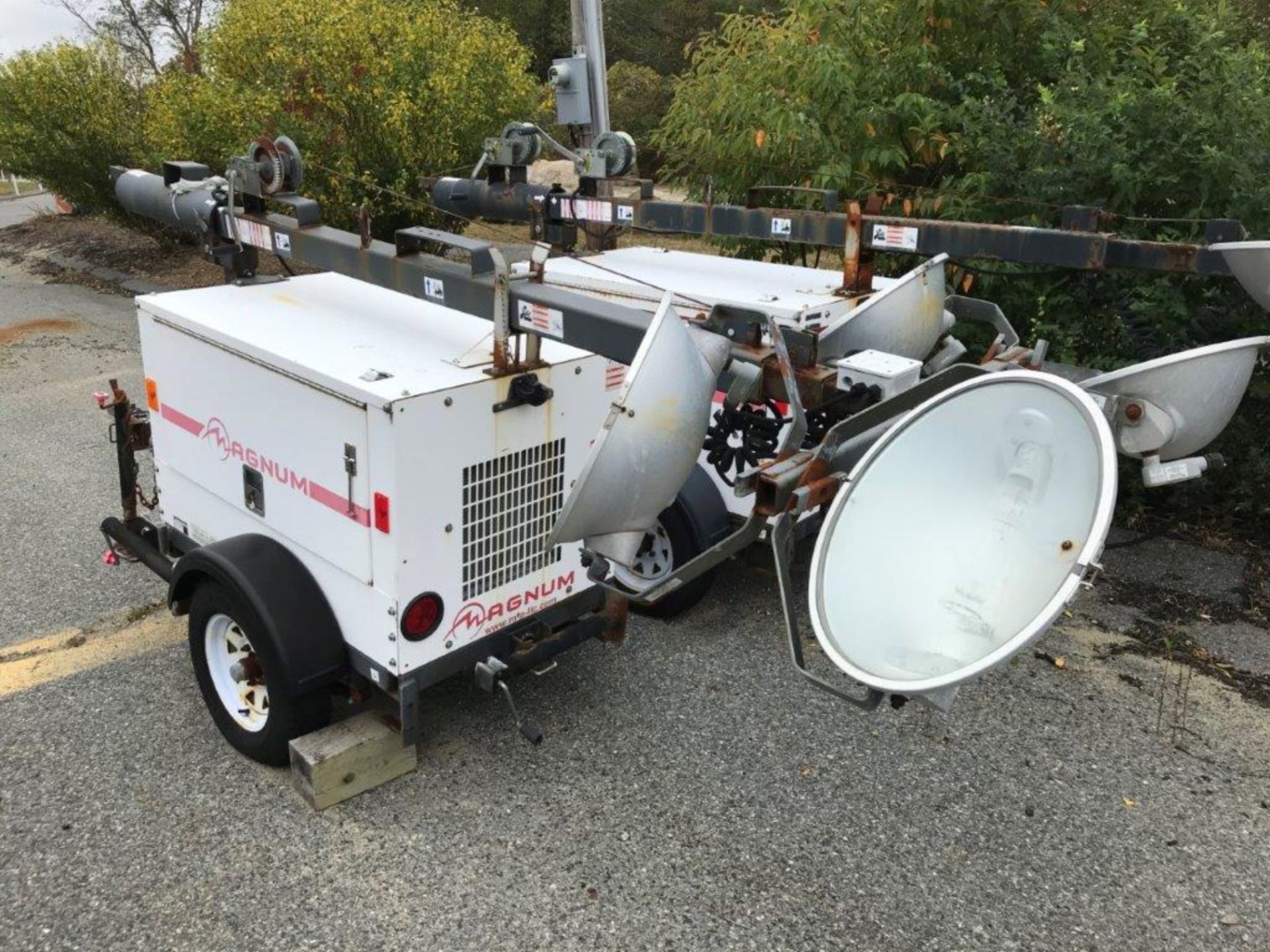 MAGNUM MLT-3060M GENERATOR W/ LIGHT TOWER, 6 KVA, 6 KW 240 VAC 3 PHASE W/ MITSUBISHI MODEL L3E - Image 3 of 3