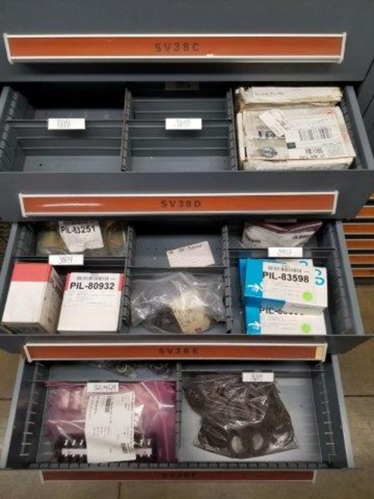 LOT - CONTENTS ONLY OF (14) VIDMAR CABINETS, CONSISTING OF ASSORTED HARDWARE, GASKETS, ELECTRICAL - Image 3 of 42