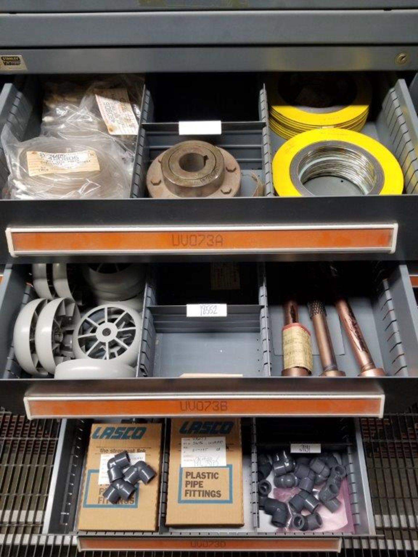 LOT - CONTENTS ONLY OF (16) VIDMAR CABINETS, CONSISTING OF ASSORTED HARDWARE, ELECTRICAL - Image 34 of 41