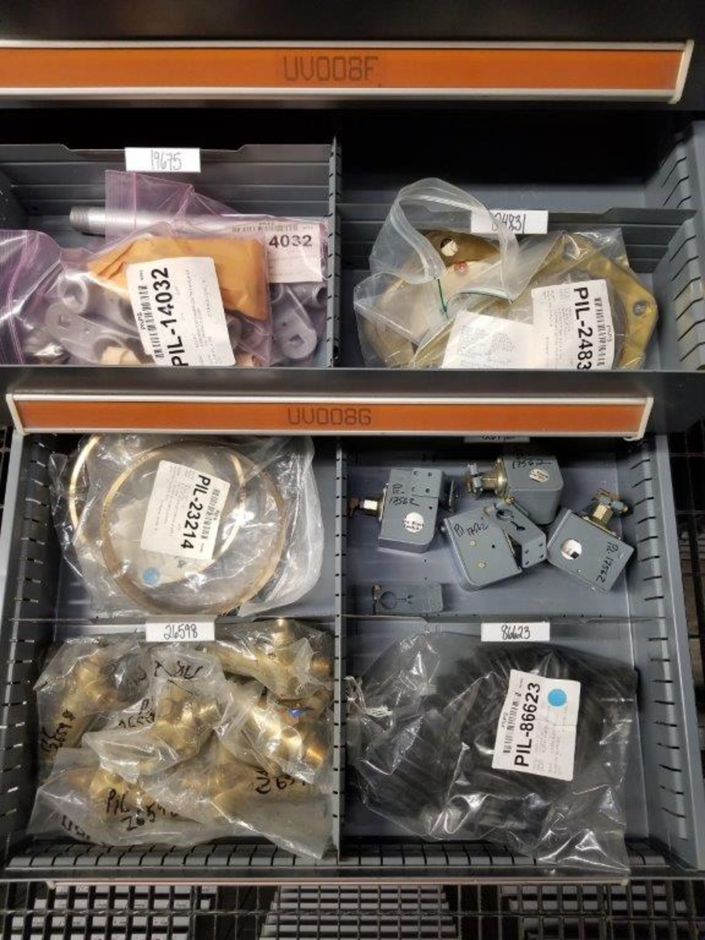 LOT - CONTENTS ONLY OF (17) VIDMAR CABINETS, CONSISTING OF ASSORTED HARDWARE, ELECTRICAL - Image 17 of 43