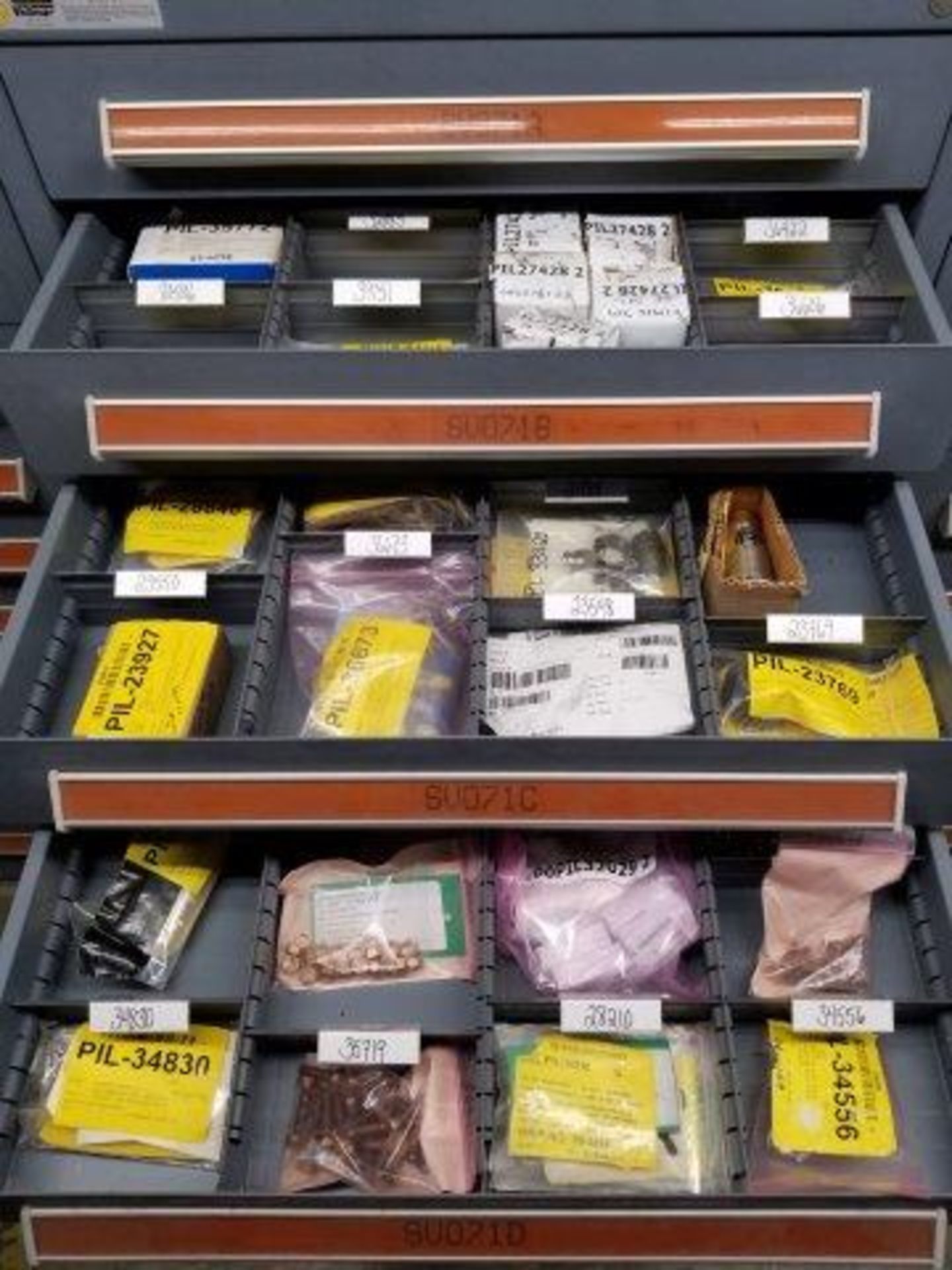 LOT - CONTENTS ONLY OF (16) VIDMAR CABINETS, CONSISTING OF ASSORTED HARDWARE, ELECTRICAL - Image 6 of 52