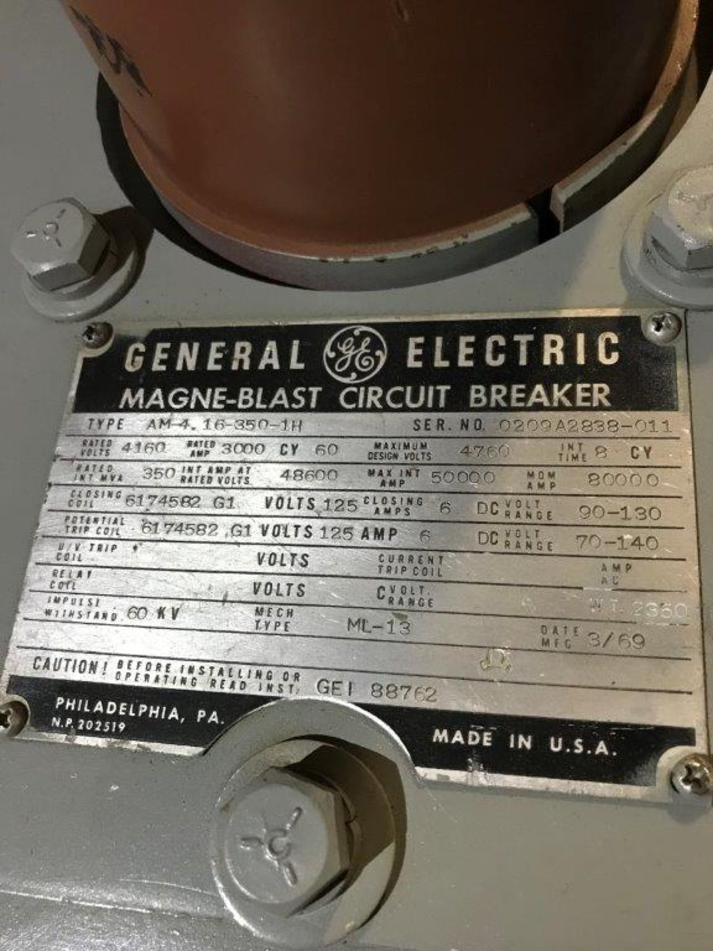 GENERAL ELECTRIC MANGE-BLAST CIRCUIT BREAKER, TYPE AM-4.16-350-1H, 4160 VOLT, 3000 AMP (LOCATION: - Image 2 of 2