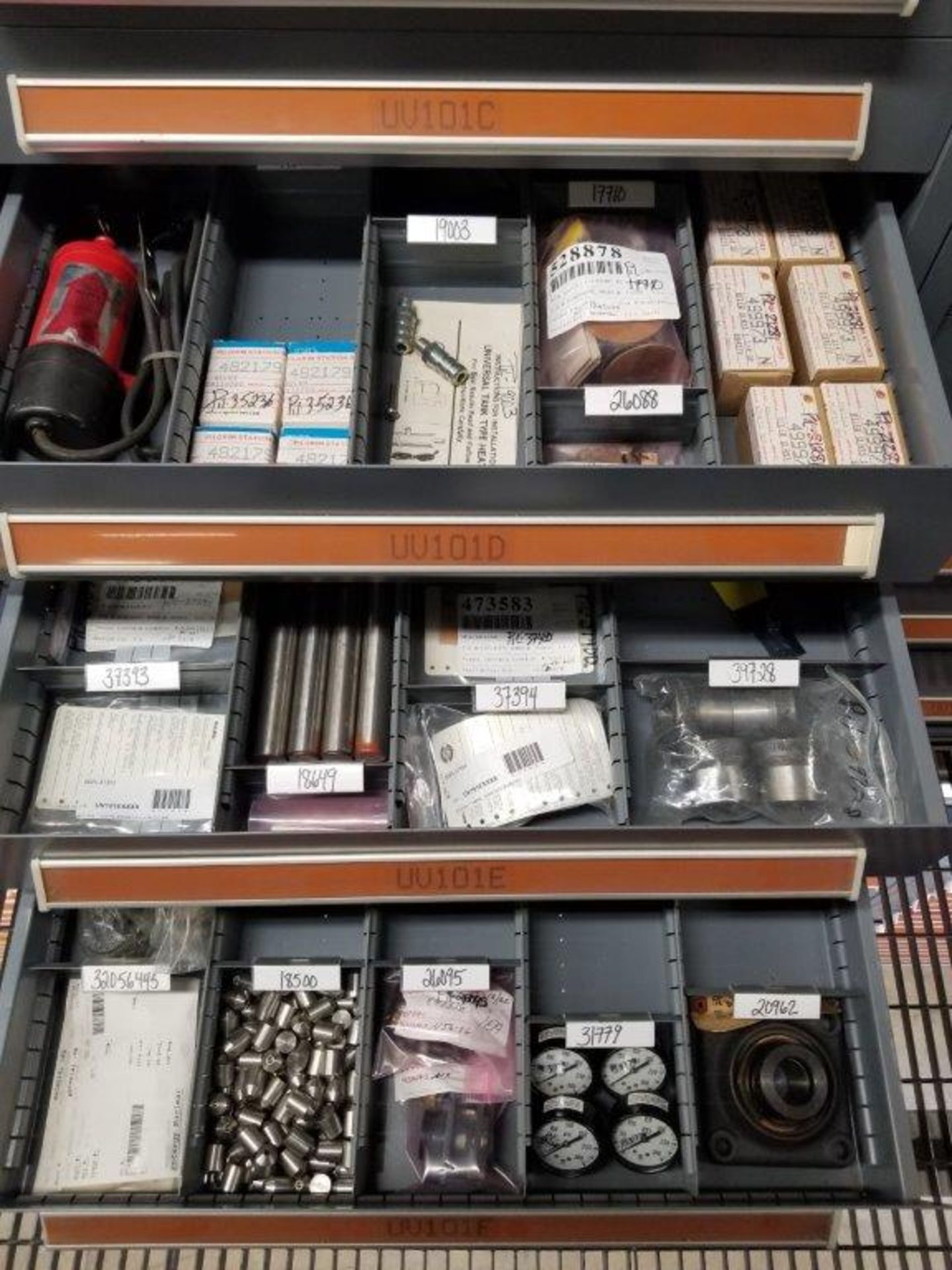 LOT - CONTENTS ONLY OF (16) VIDMAR CABINETS, CONSISTING OF ASSORTED HARDWARE, ELECTRICAL - Image 3 of 41