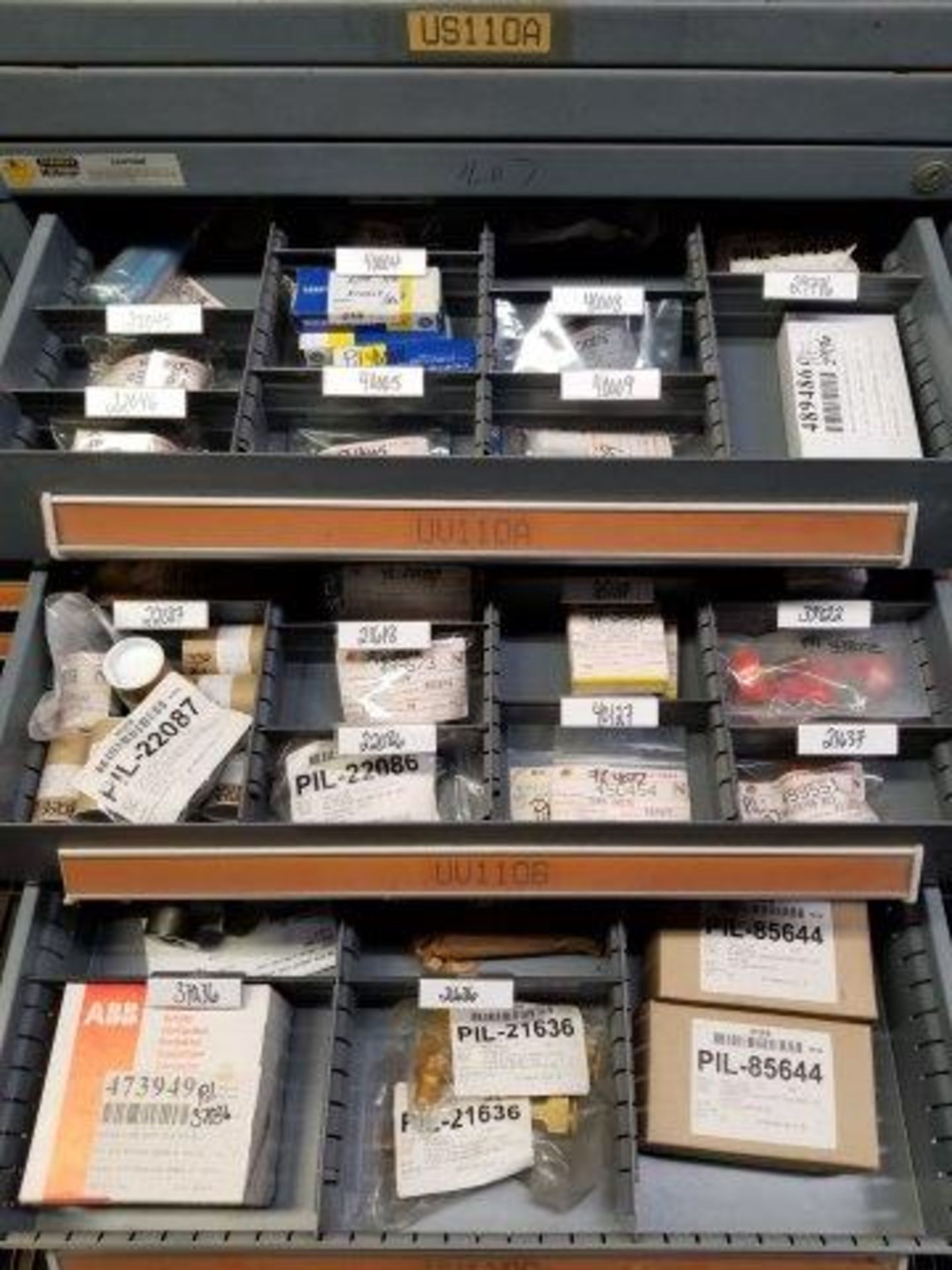 LOT - CONTENTS ONLY OF (14) VIDMAR CABINETS, CONSISTING OF ASSORTED HARDWARE, ELECTRICAL - Image 46 of 50